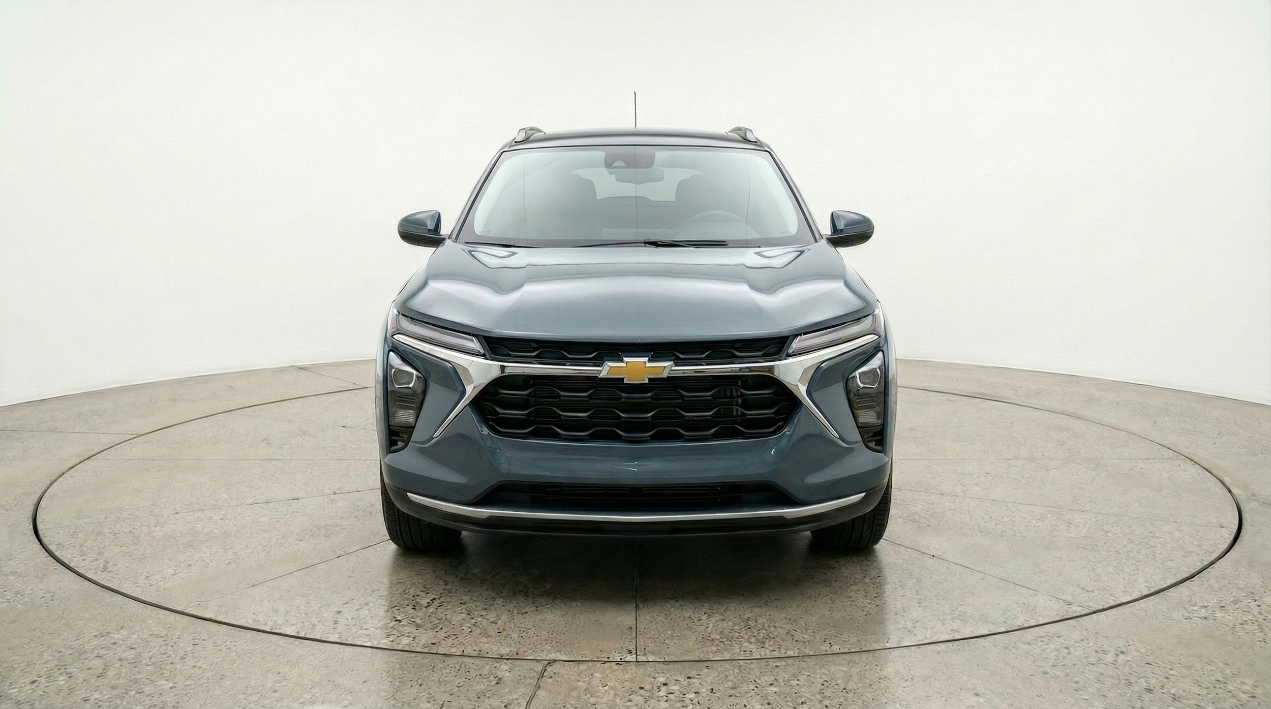 Thumbnail: 2025 Chevrolet Trax - 2