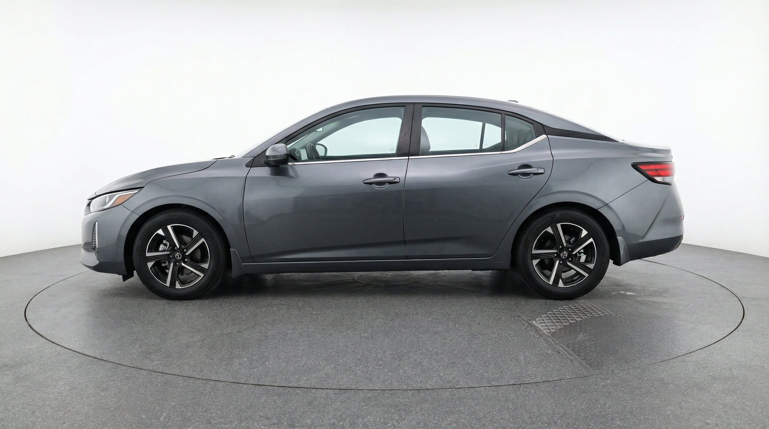 Thumbnail: 2025 Nissan Sentra - 5