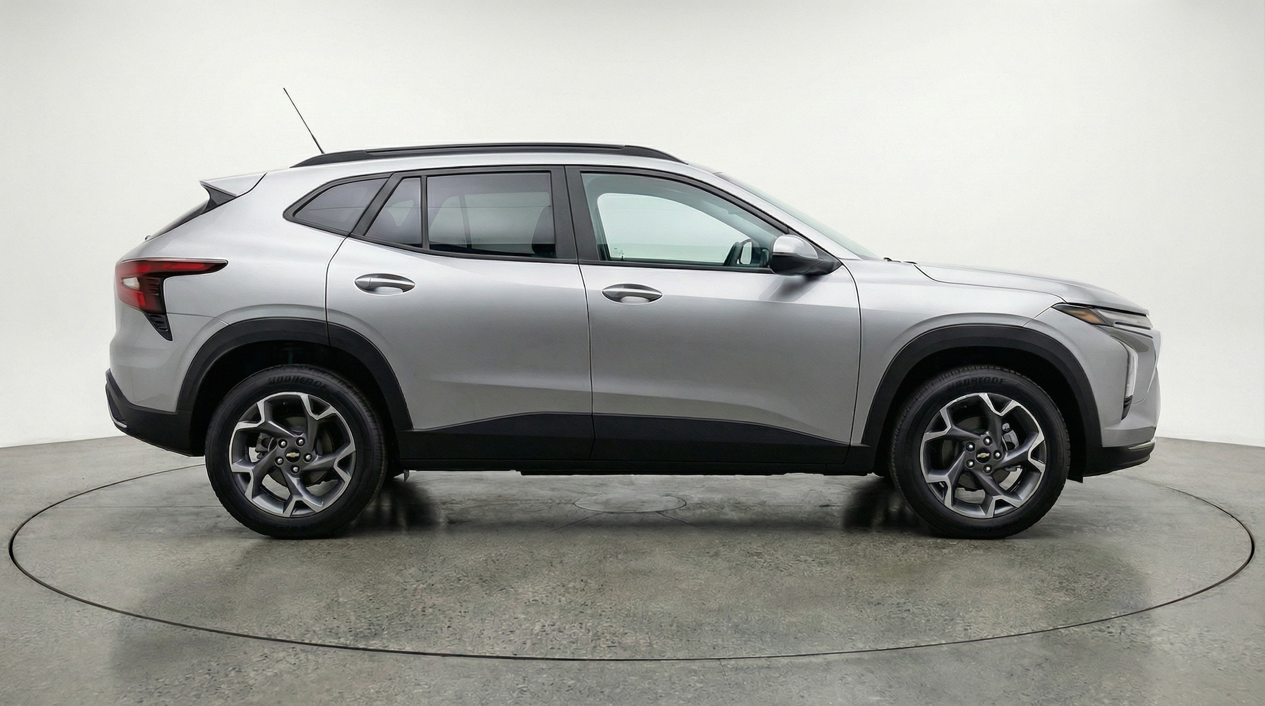 Thumbnail: 2025 Chevrolet Trax - 8