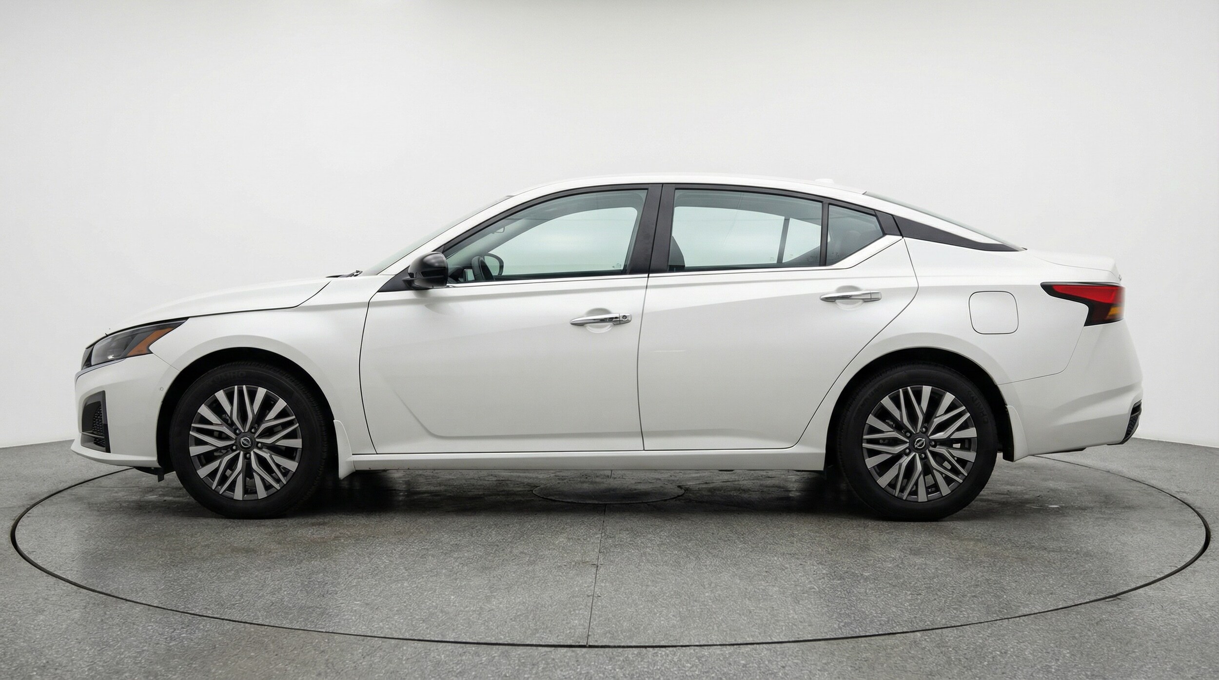 Thumbnail: 2025 Nissan Altima - 4