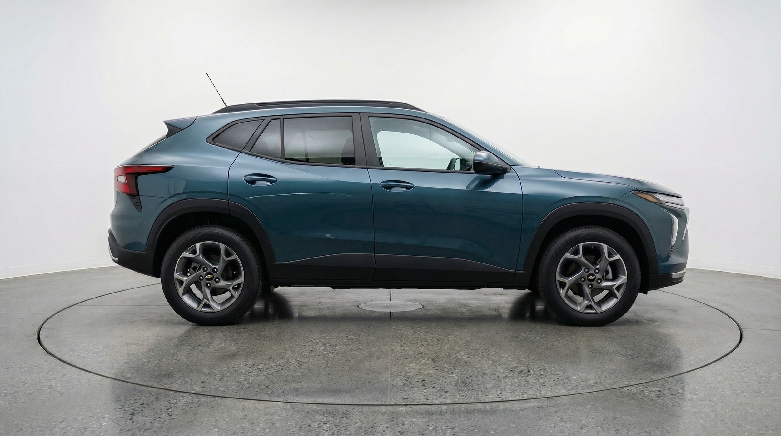 Thumbnail: 2025 Chevrolet Trax - 8