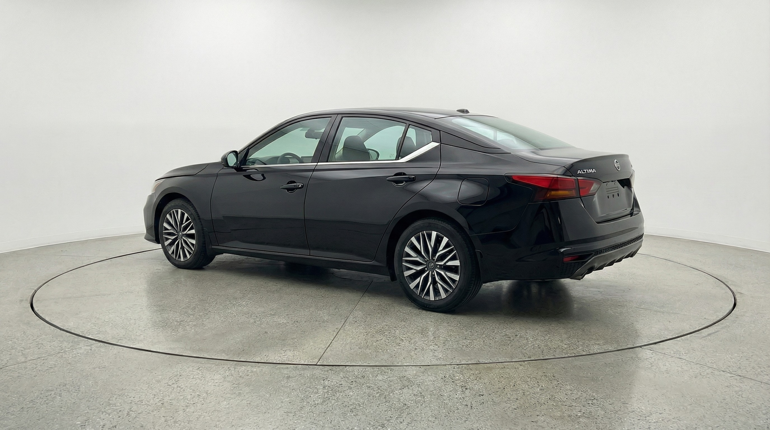 Thumbnail: 2025 Nissan Altima - 5