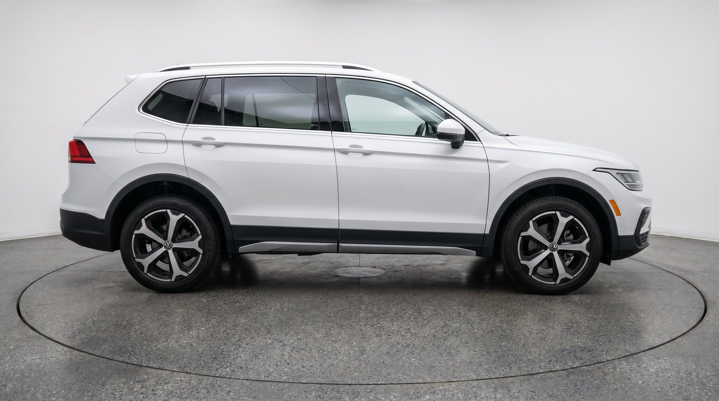 Thumbnail: 2026 Volkswagen Tiguan - 11