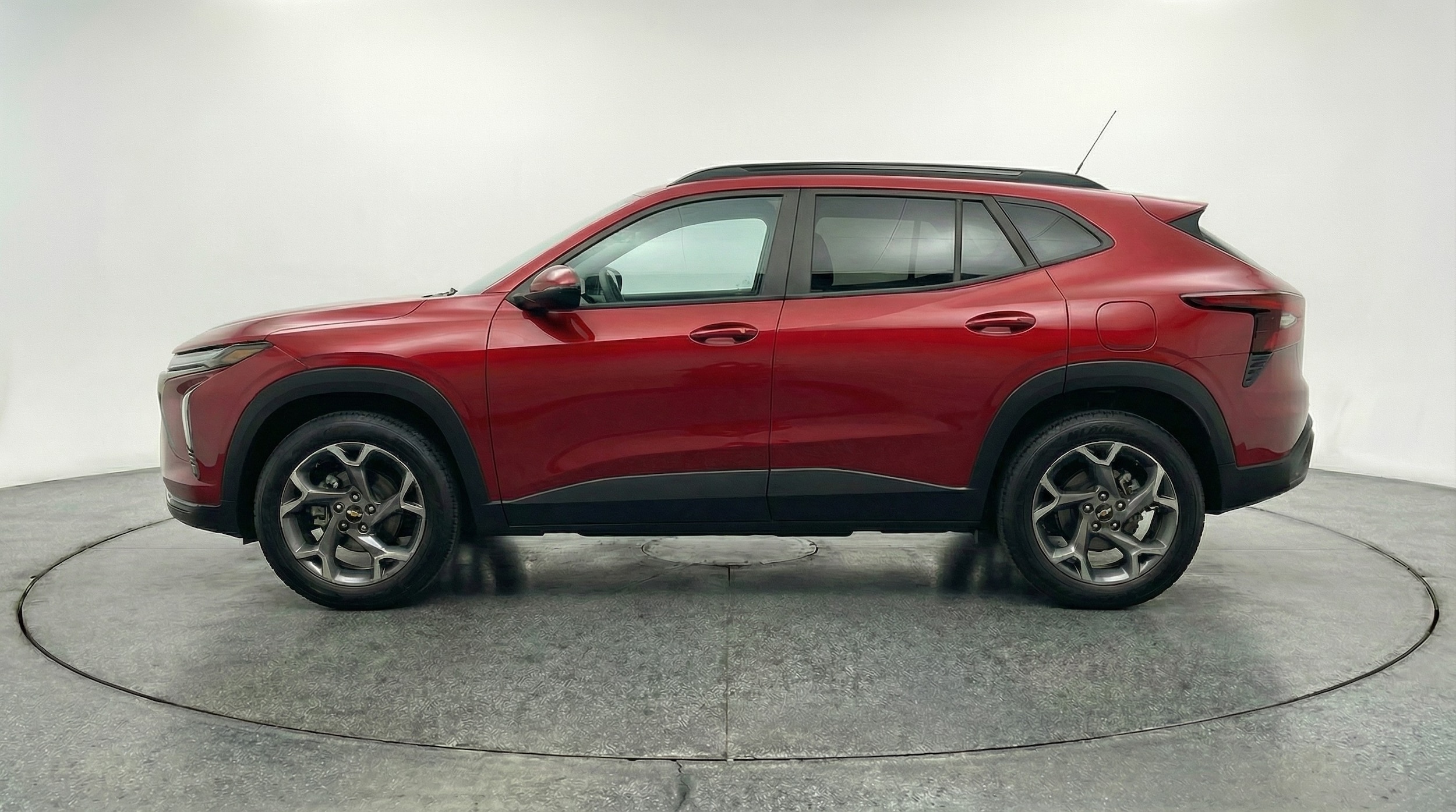 Thumbnail: 2025 Chevrolet Trax - 4