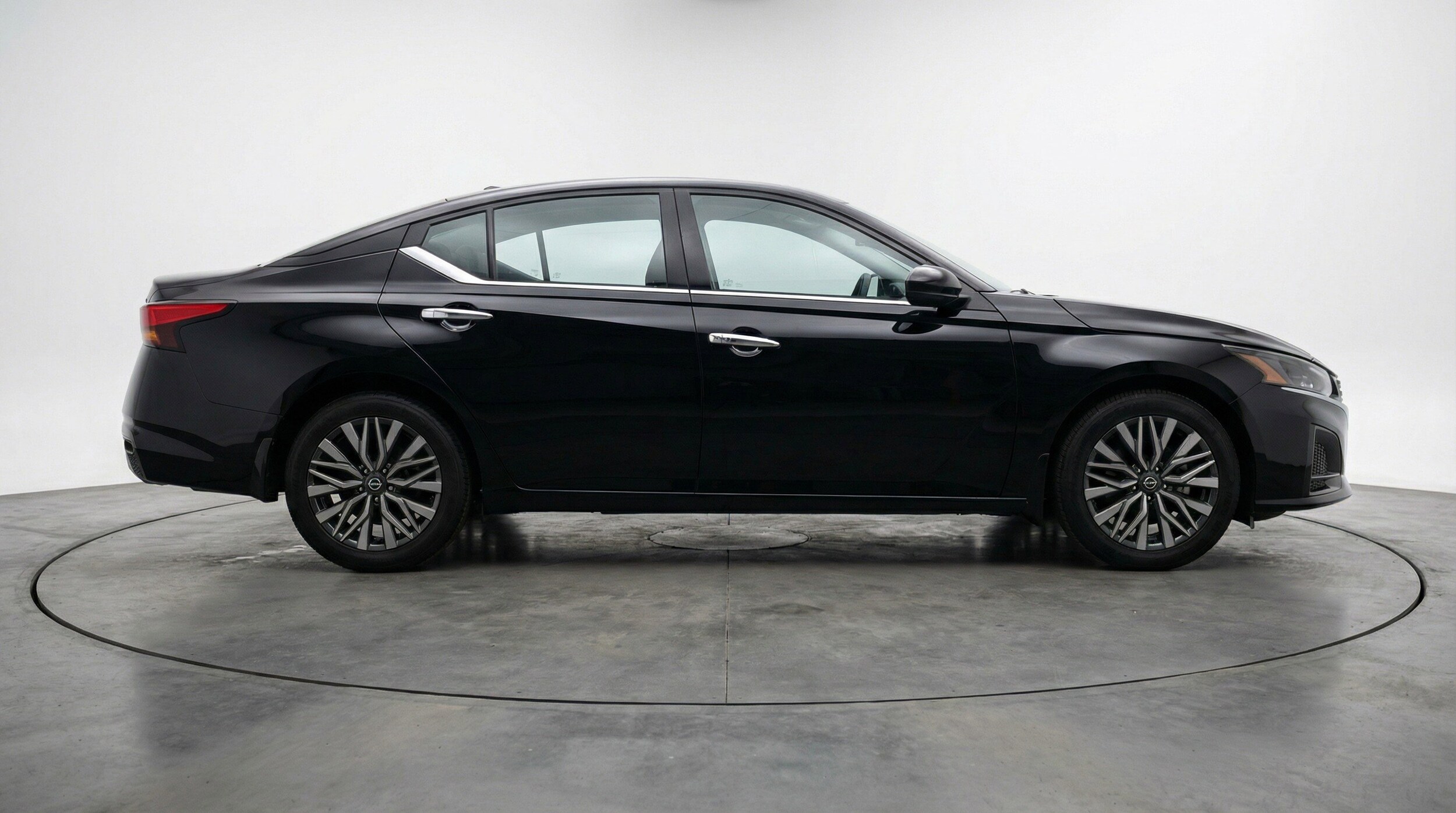 Thumbnail: 2025 Nissan Altima - 11