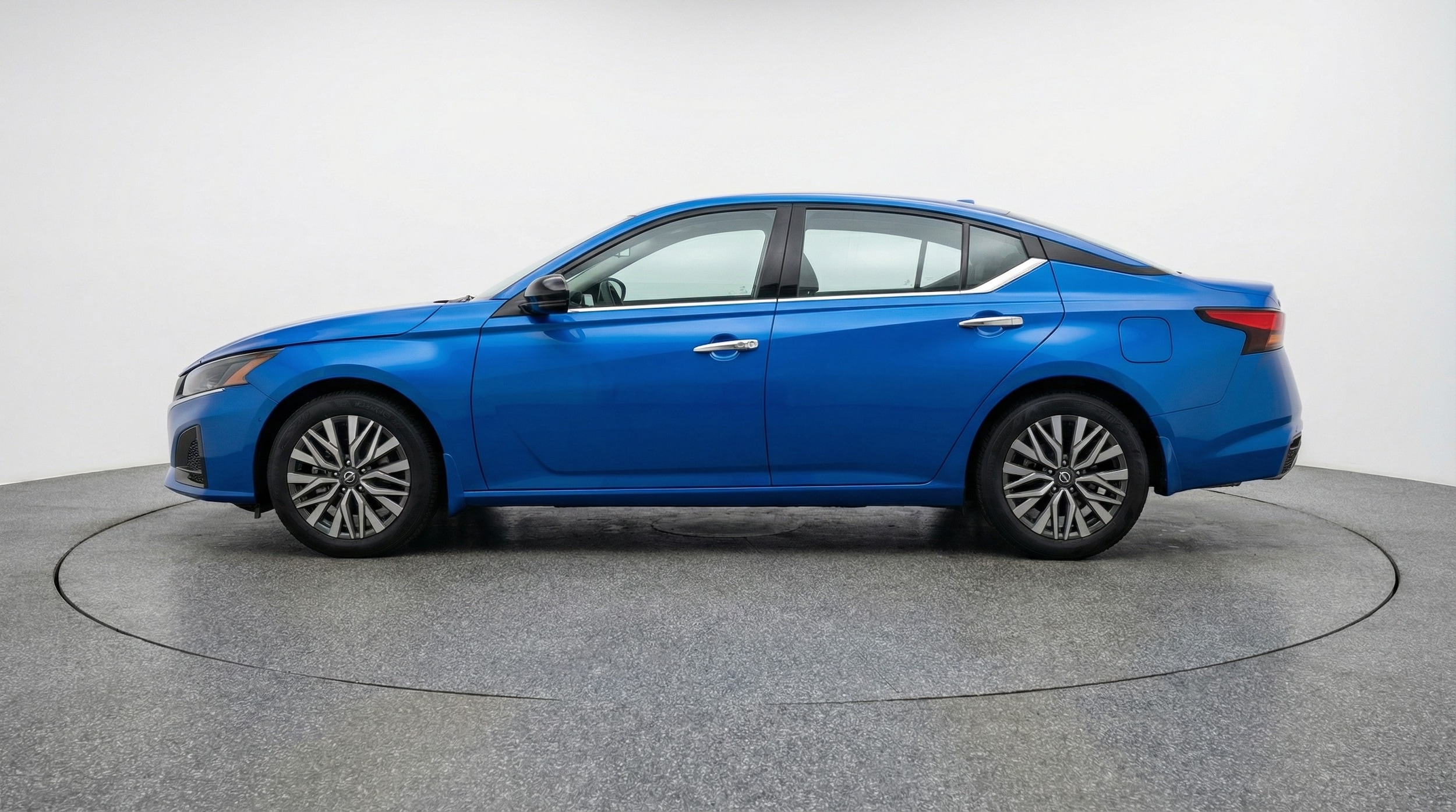 Thumbnail: 2025 Nissan Altima - 4