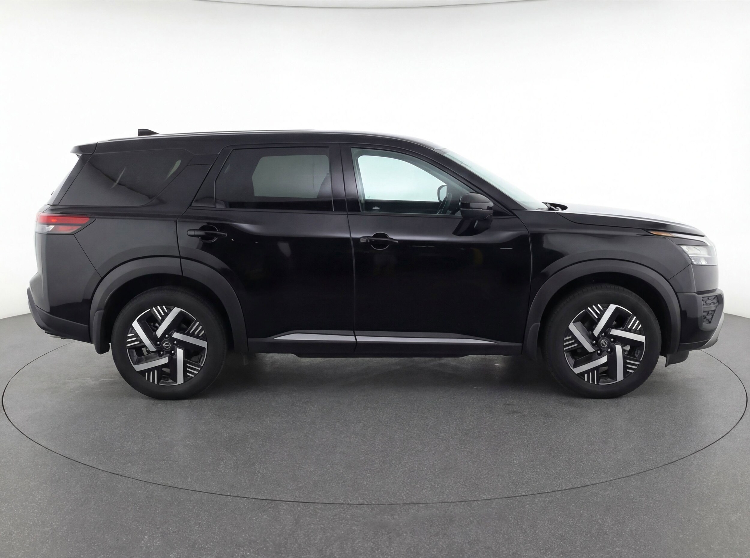 Thumbnail: 2025 Nissan Kicks - 11