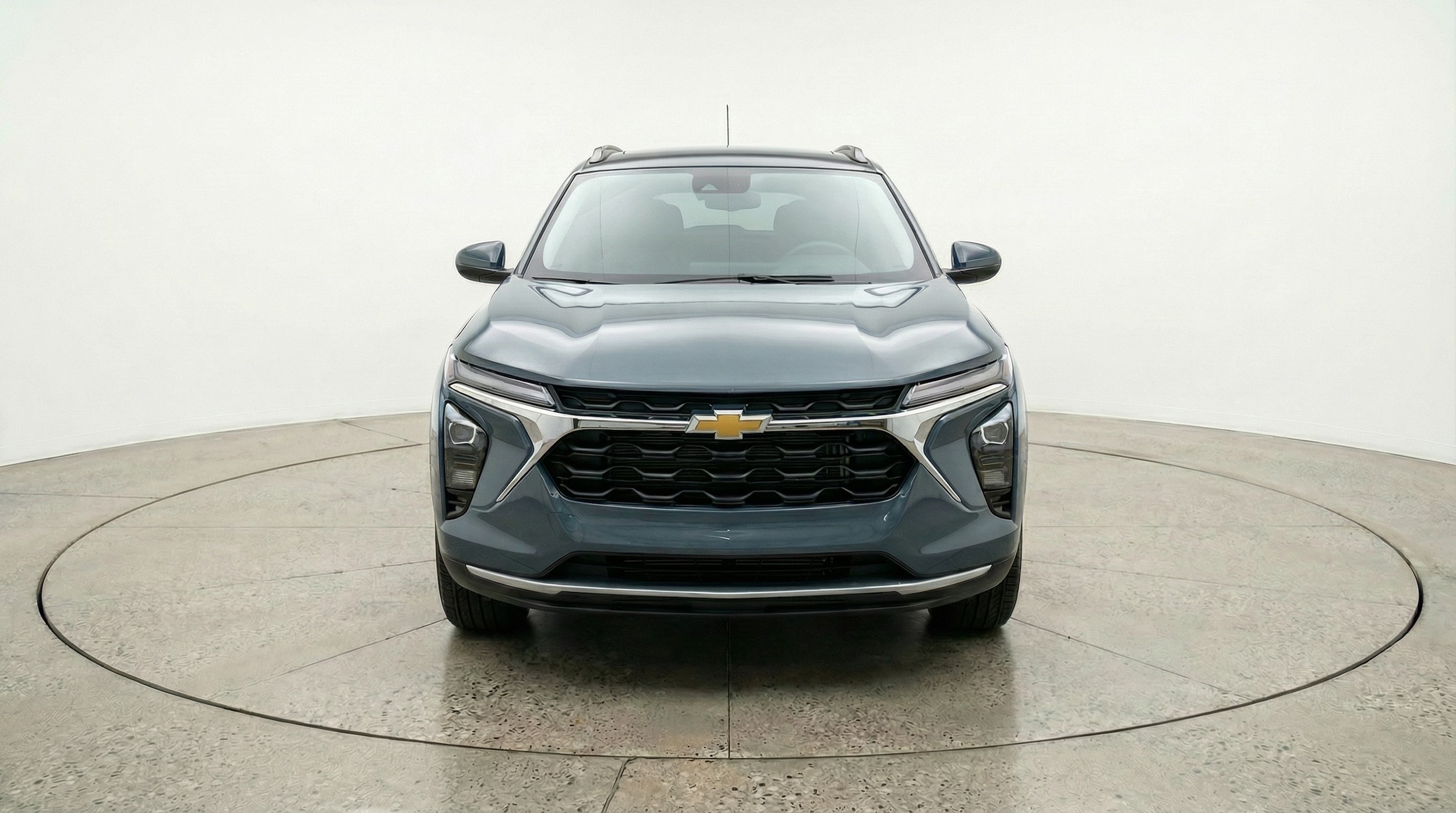 Thumbnail: 2025 Chevrolet Trax - 2
