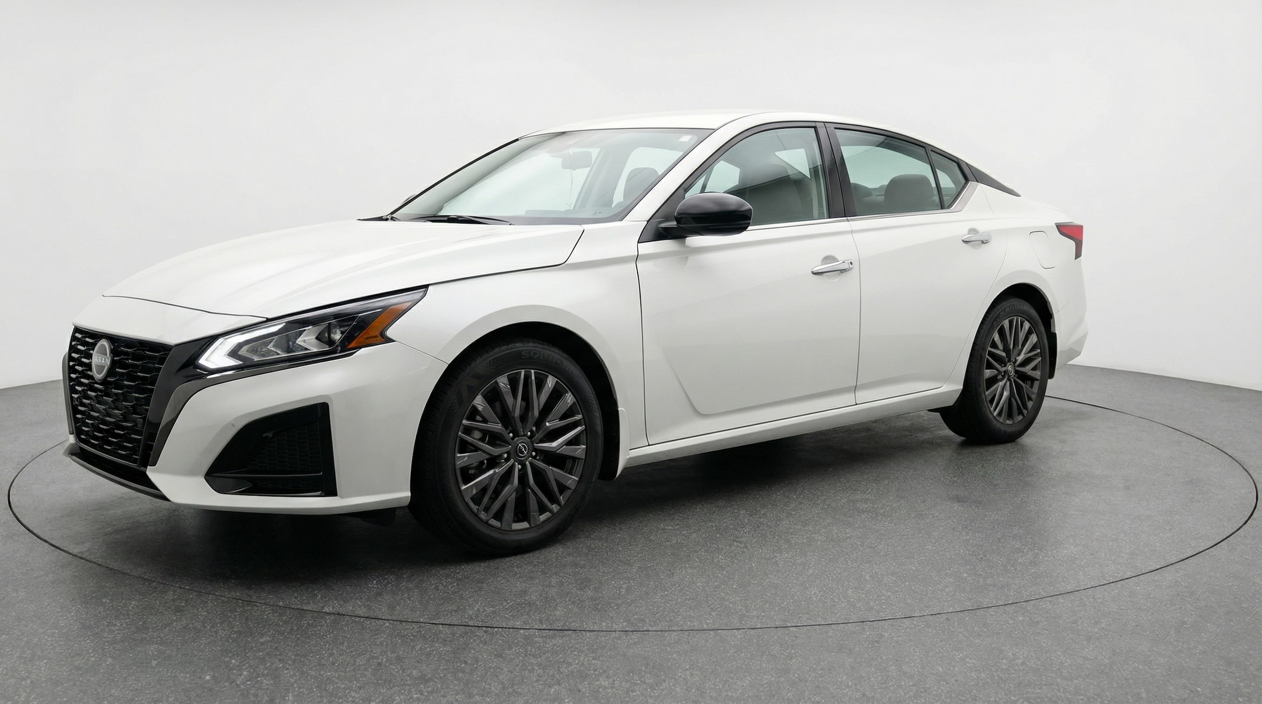 Thumbnail: 2025 Nissan Altima - 3