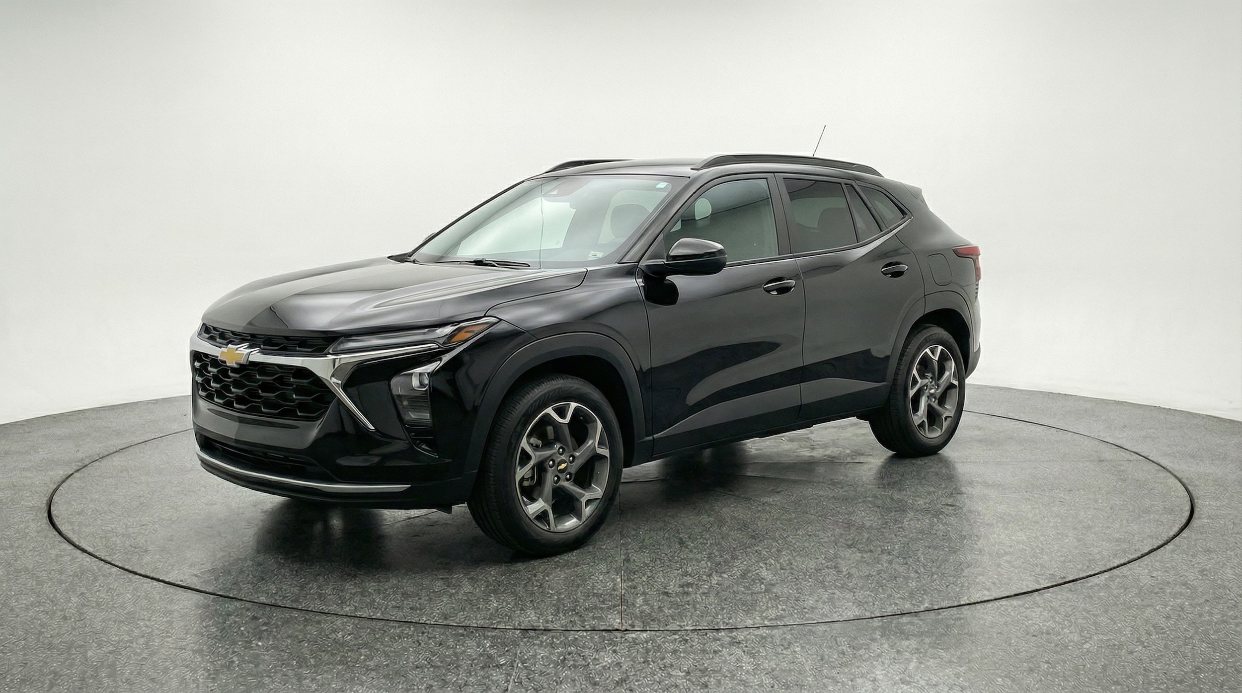 Thumbnail: 2025 Chevrolet Trax - 3