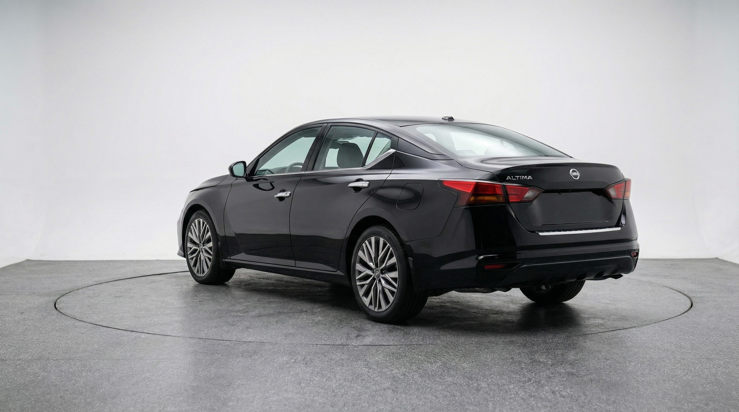 Thumbnail: 2025 Nissan Altima - 5