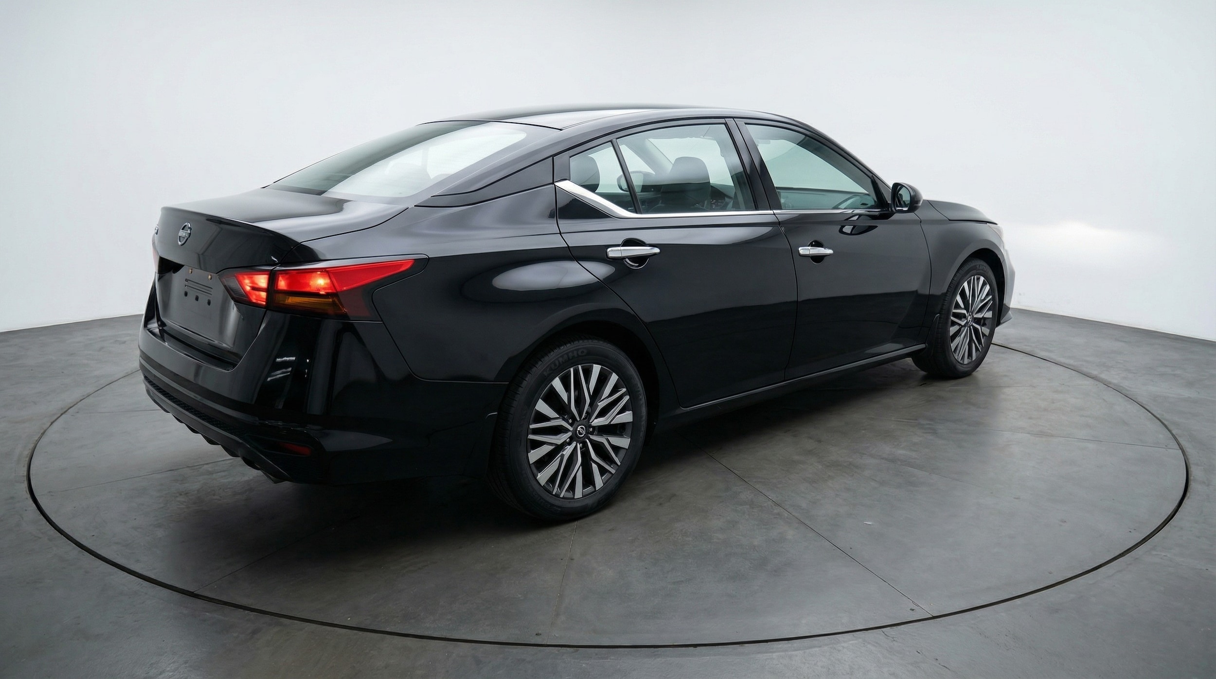 Thumbnail: 2025 Nissan Altima - 7