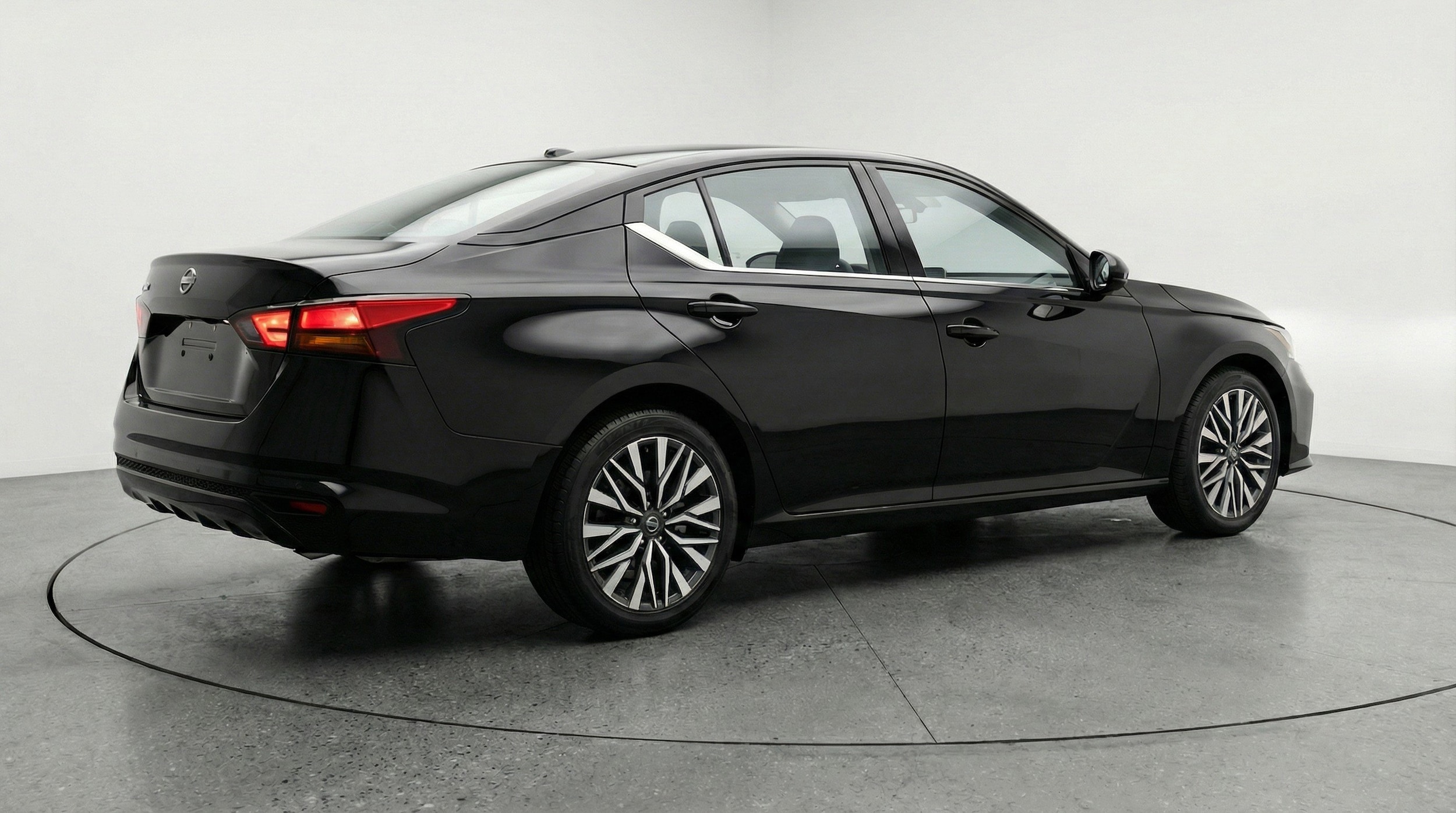 Thumbnail: 2025 Nissan Altima - 9