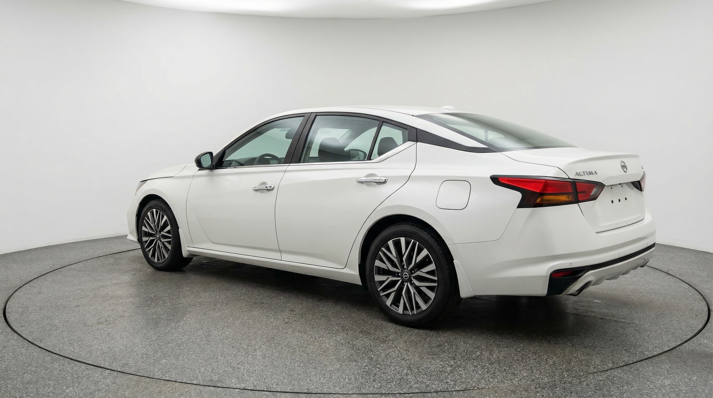 Thumbnail: 2025 Nissan Altima - 5