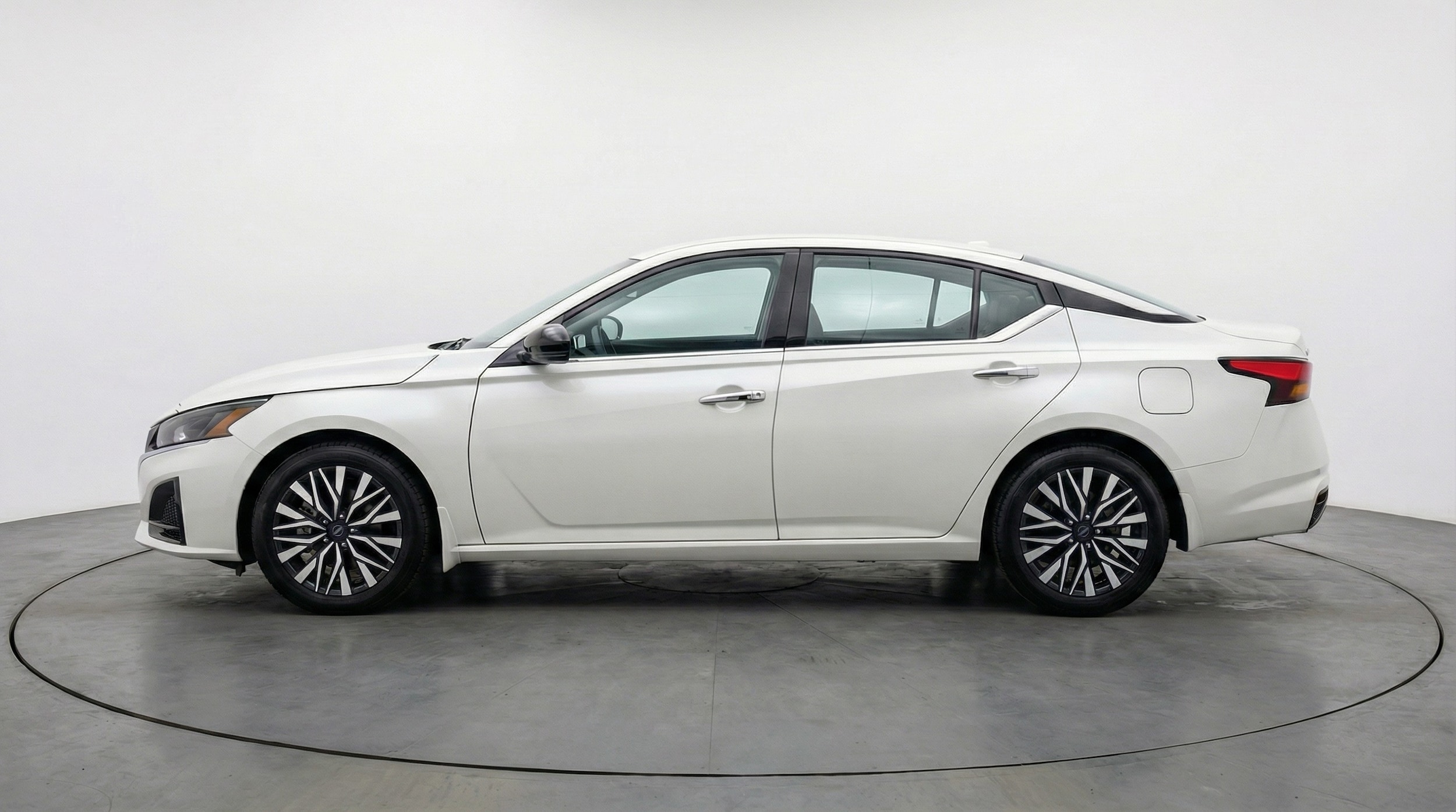 Thumbnail: 2025 Nissan Altima - 4