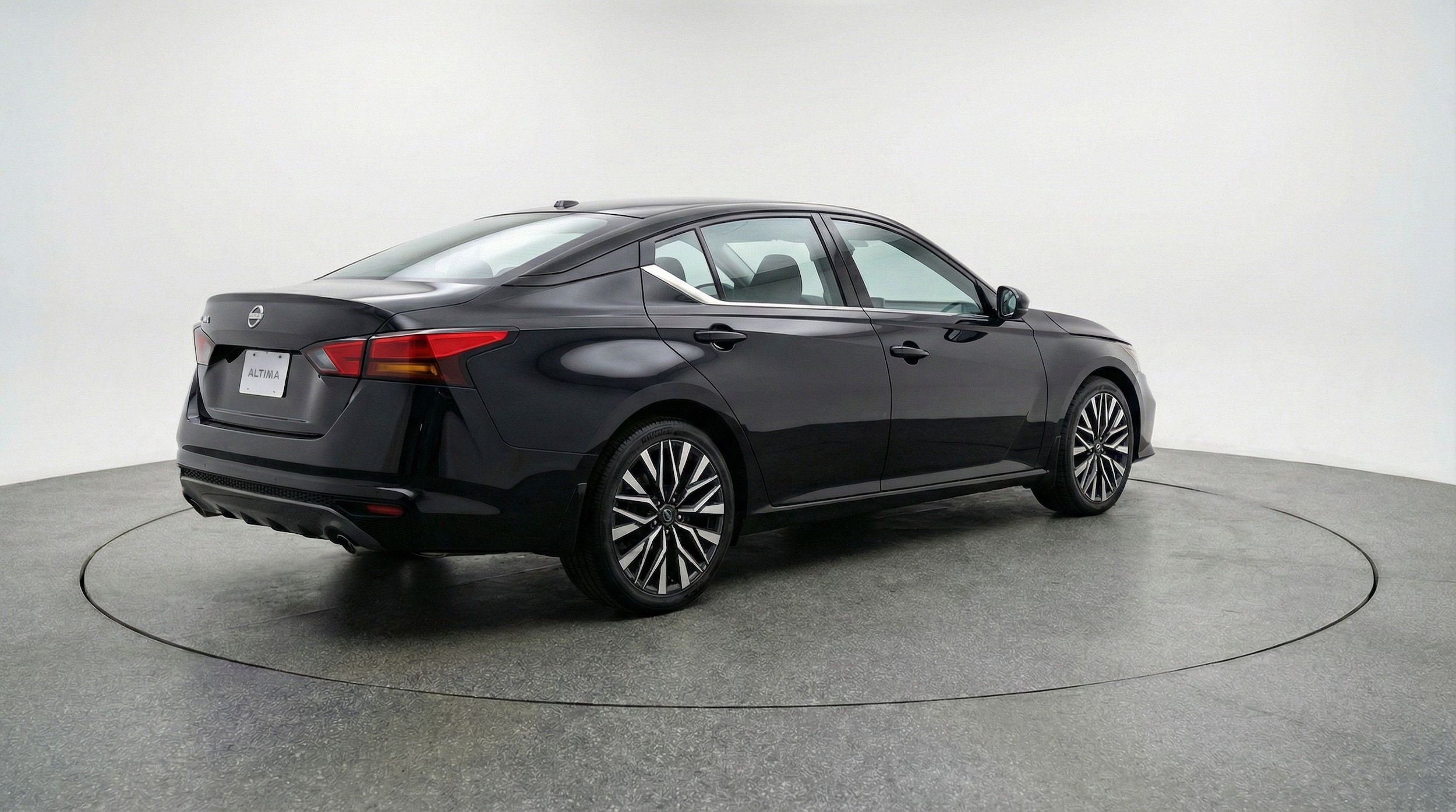 Thumbnail: 2025 Nissan Altima - 9