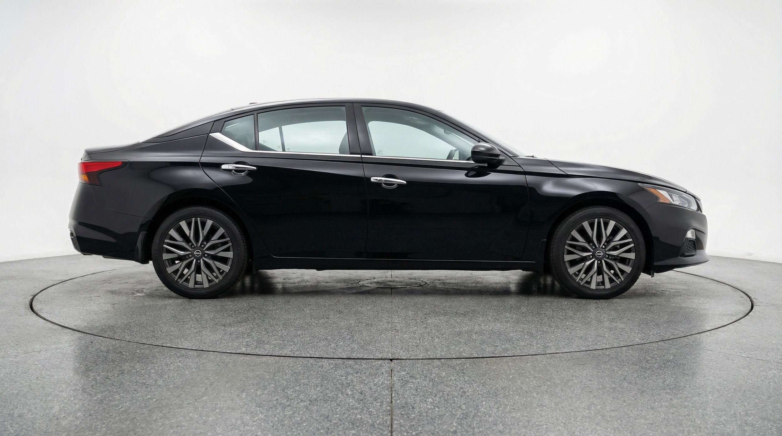 Thumbnail: 2025 Nissan Altima - 8