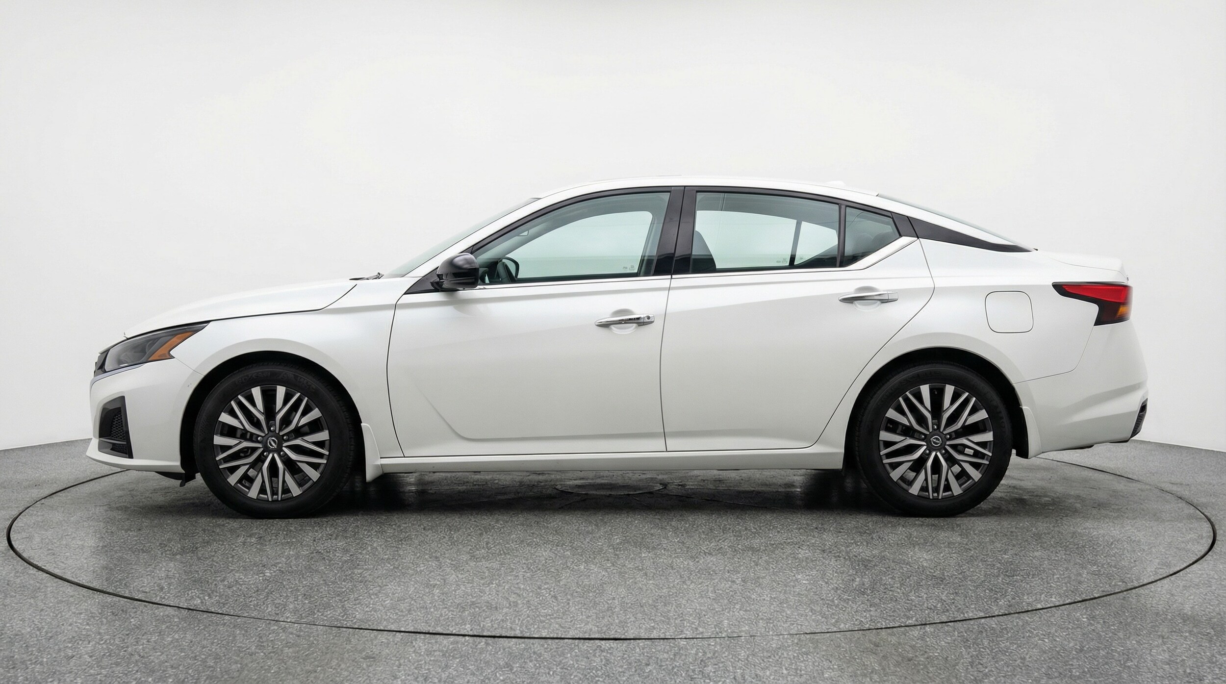 Thumbnail: 2025 Nissan Altima - 4