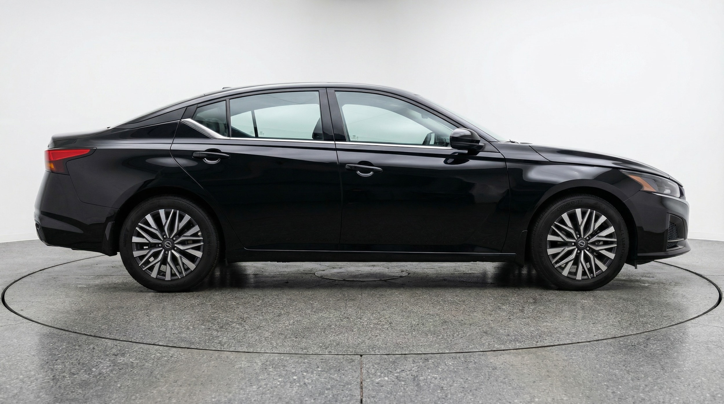 Thumbnail: 2025 Nissan Altima - 8