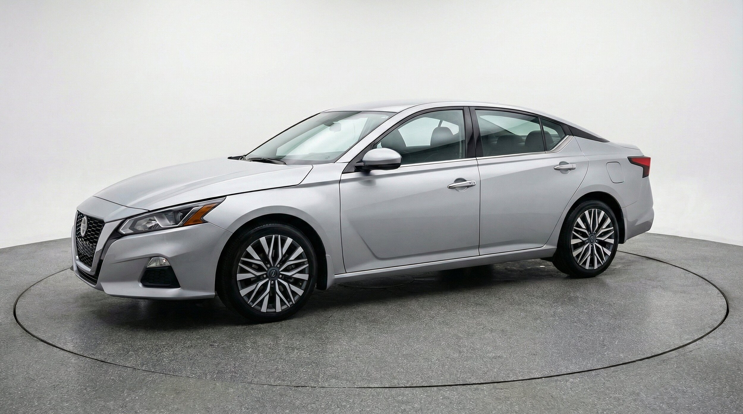 Thumbnail: 2025 Nissan Altima - 3