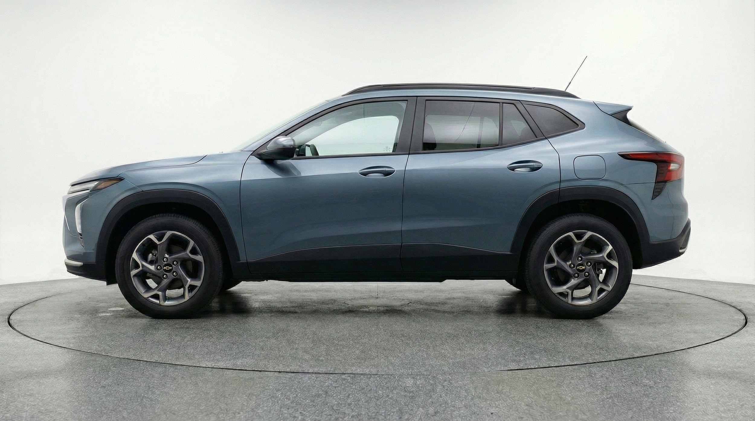 Thumbnail: 2025 Chevrolet Trax - 5