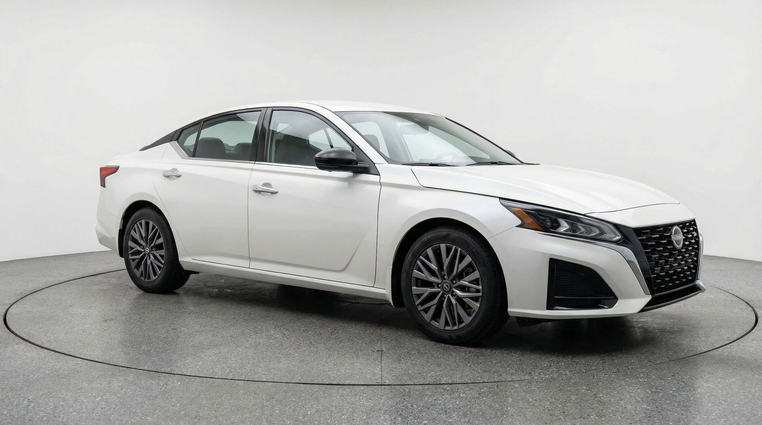 2025 Nissan Altima 2.5 SV FWD