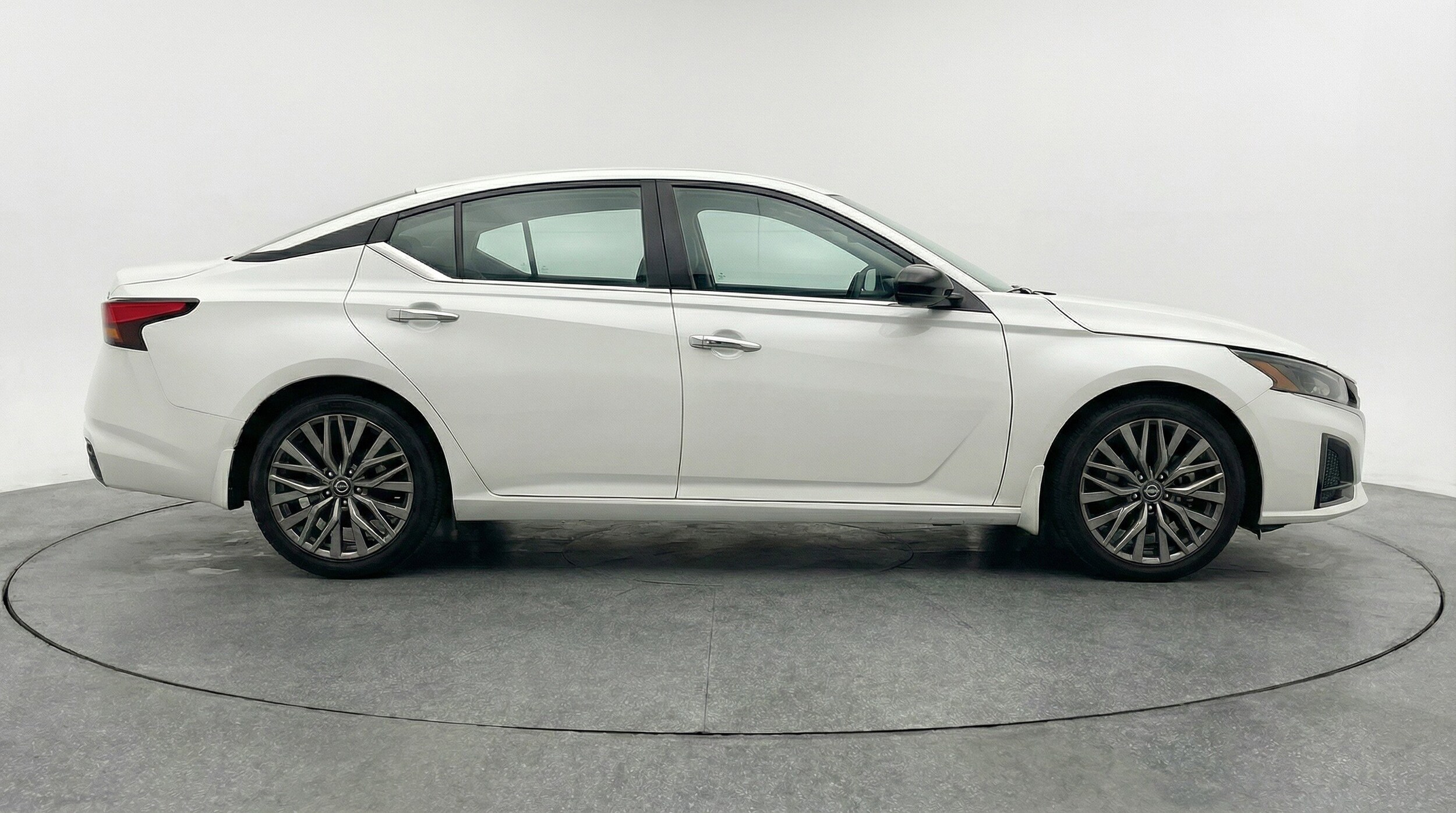 Thumbnail: 2025 Nissan Altima - 11