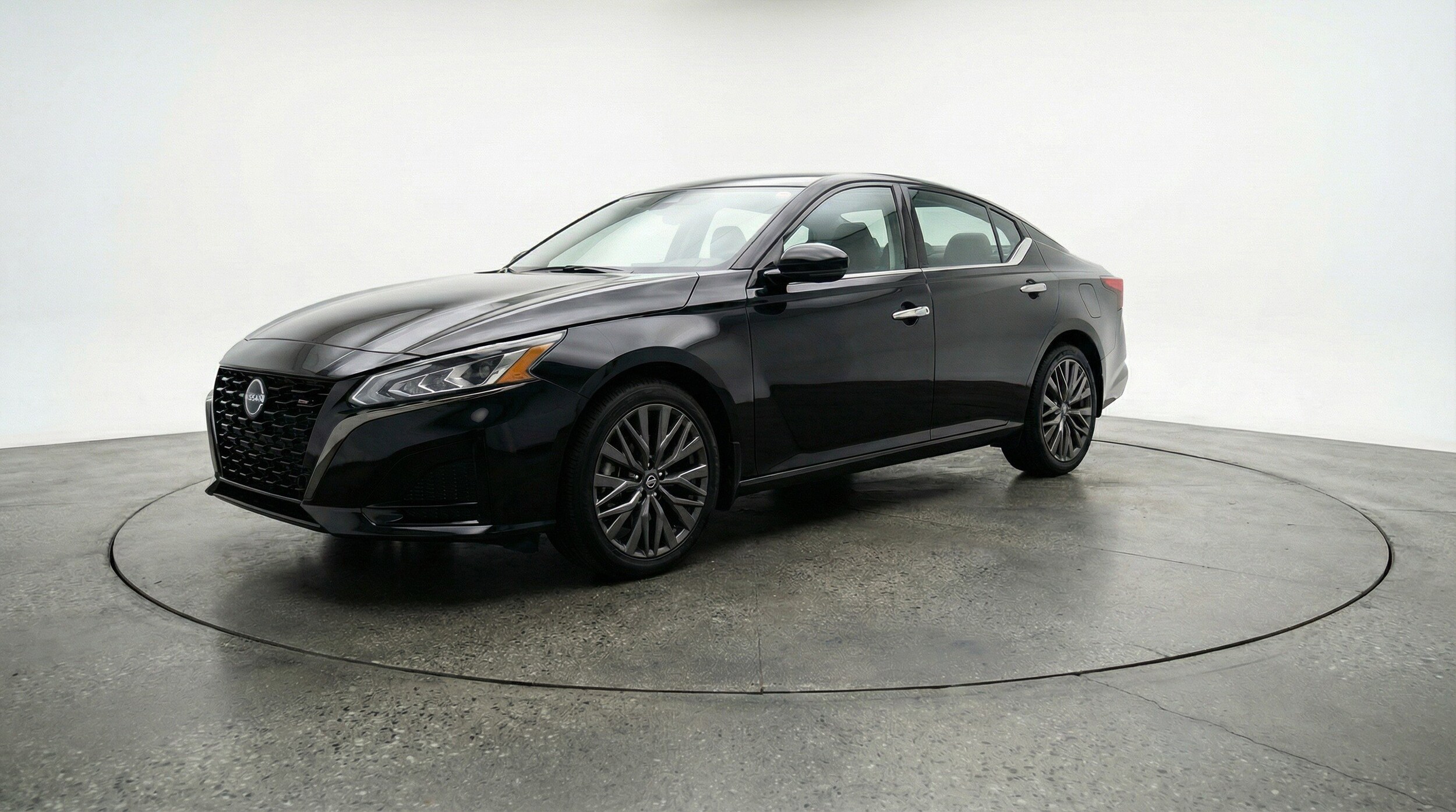 Thumbnail: 2025 Nissan Altima - 3