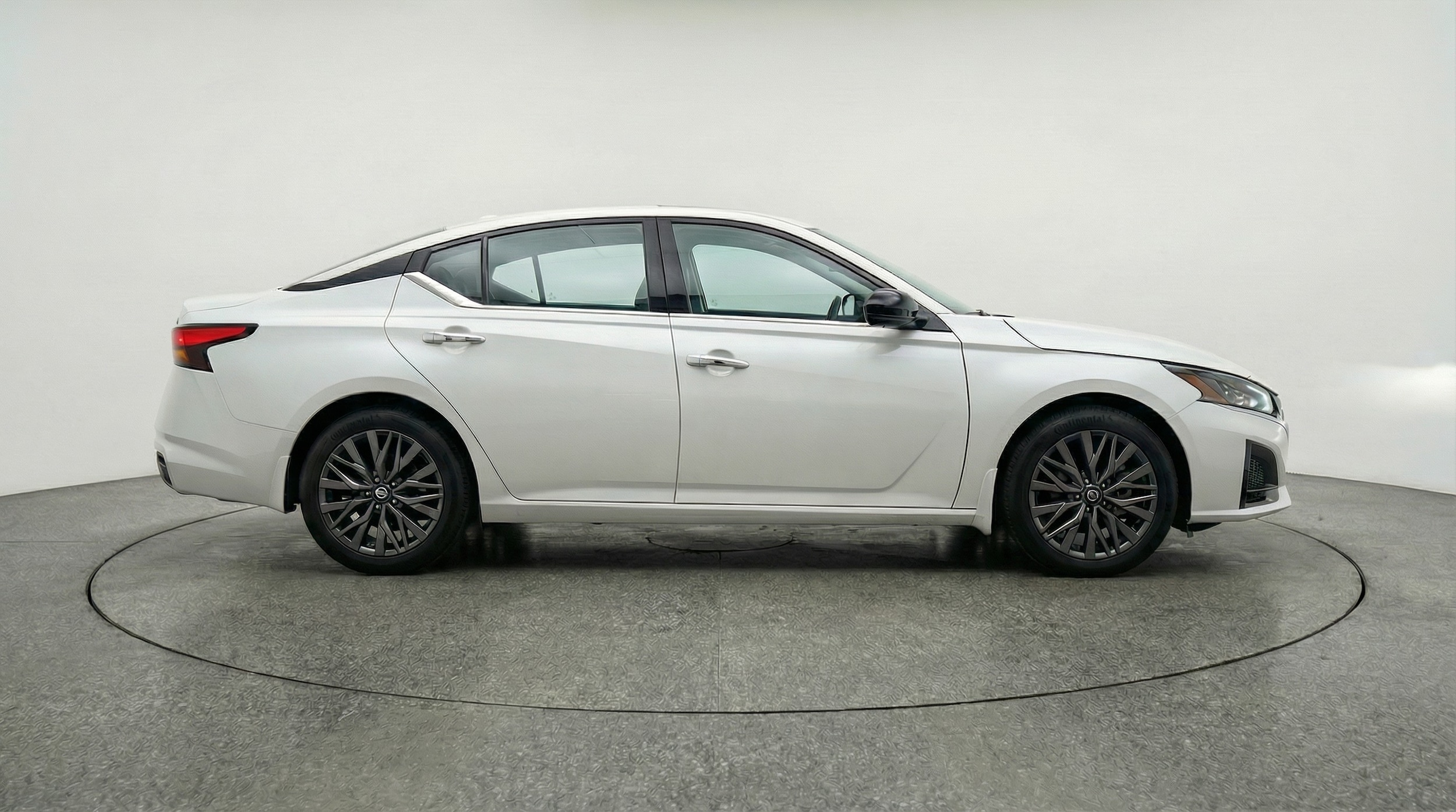 Thumbnail: 2025 Nissan Altima - 8