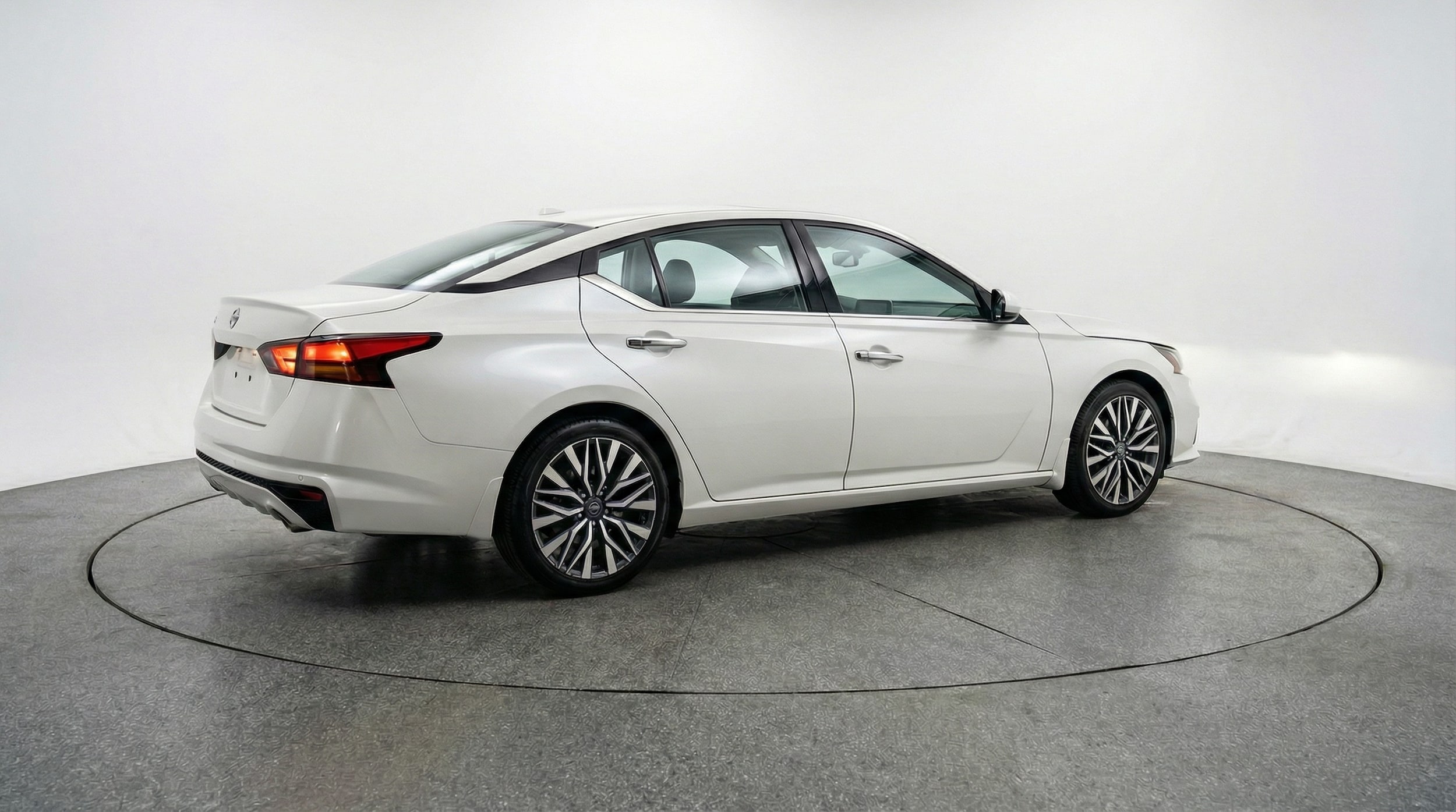 Thumbnail: 2025 Nissan Altima - 7