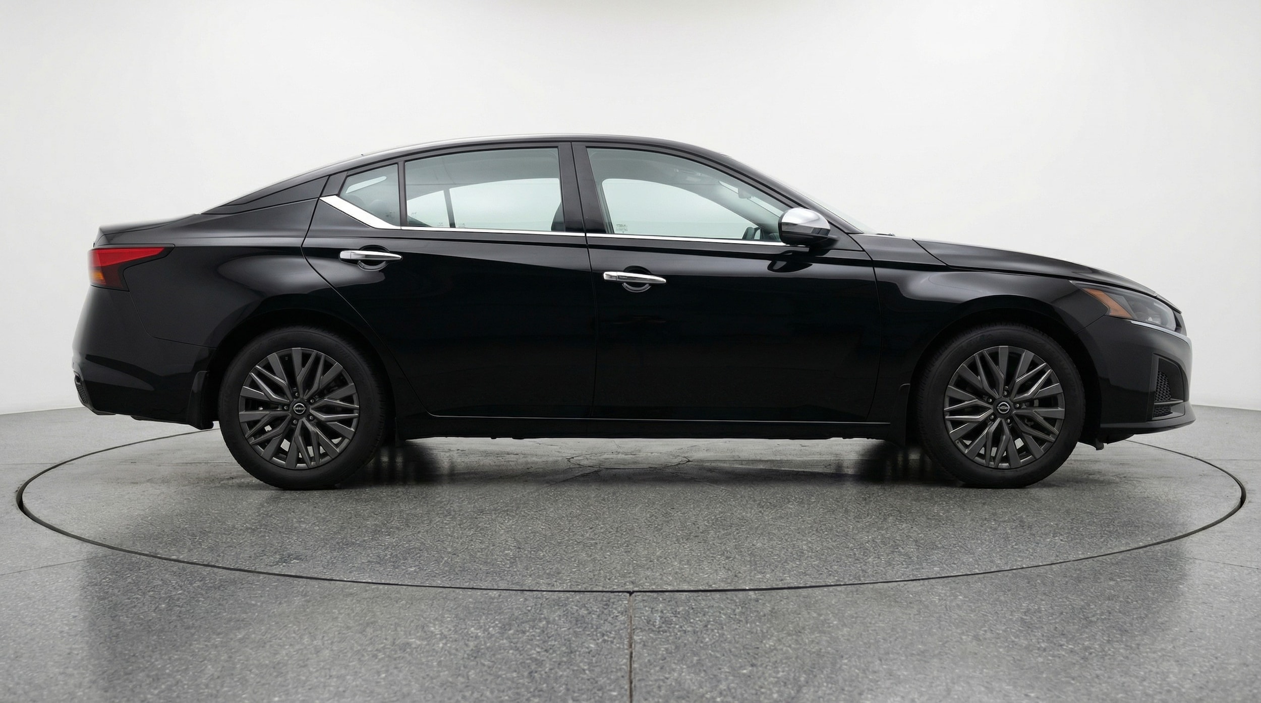 Thumbnail: 2025 Nissan Altima - 8