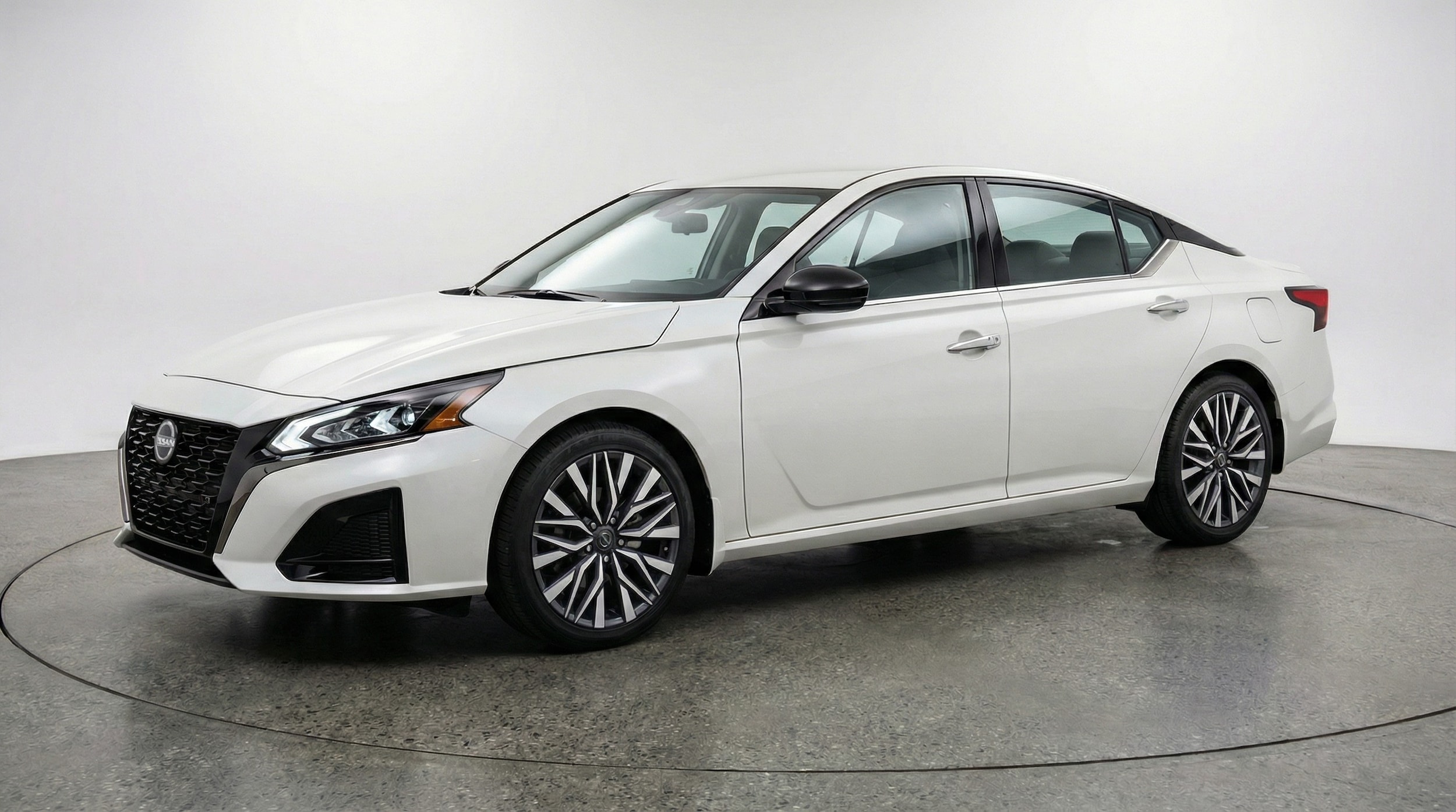 Thumbnail: 2025 Nissan Altima - 3