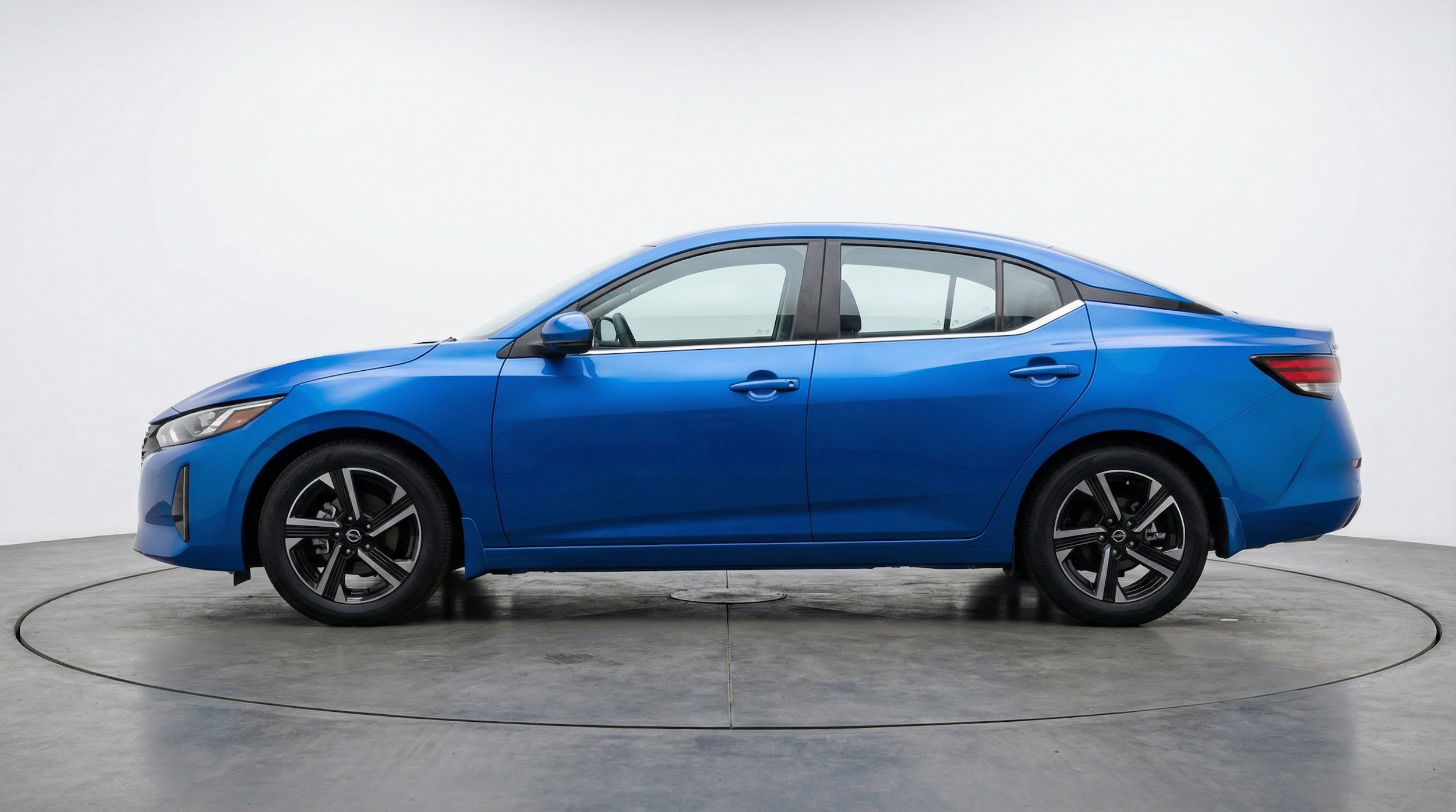 Thumbnail: 2025 Nissan Sentra - 5