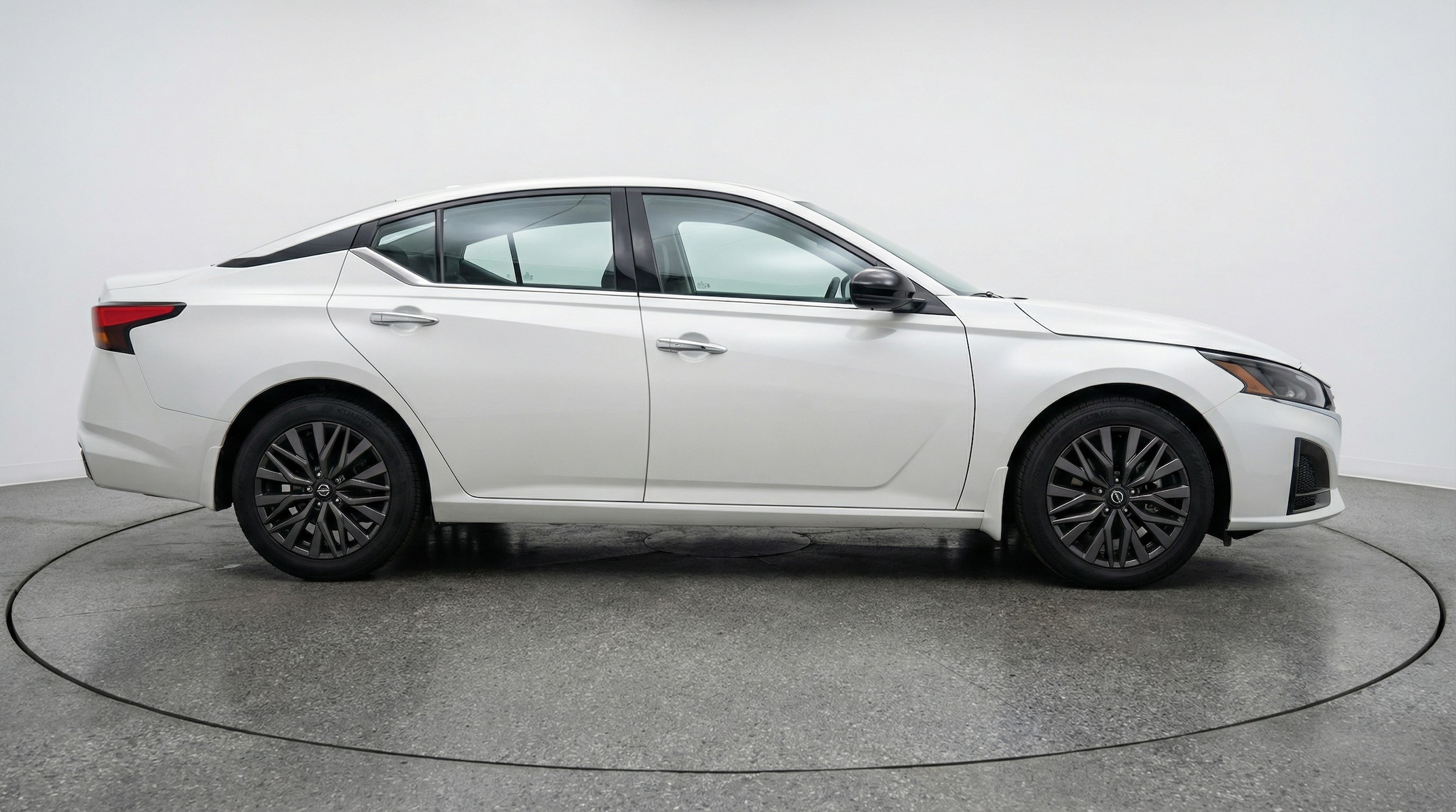 Thumbnail: 2025 Nissan Altima - 8