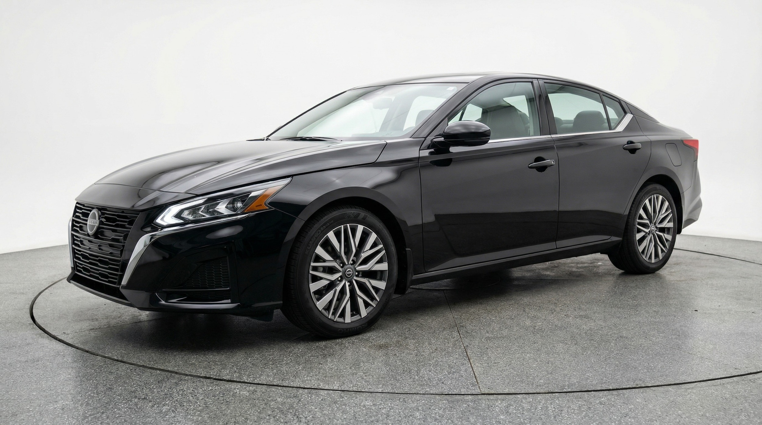 Thumbnail: 2025 Nissan Altima - 3