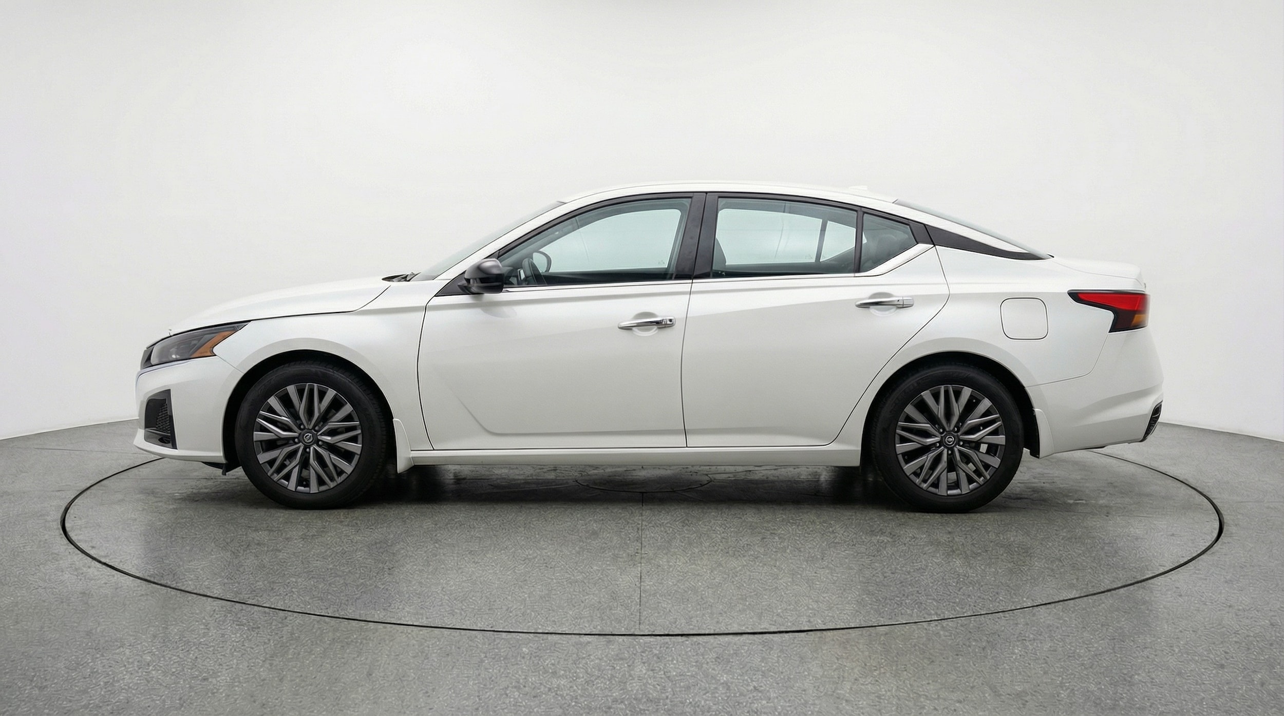 Thumbnail: 2025 Nissan Altima - 4