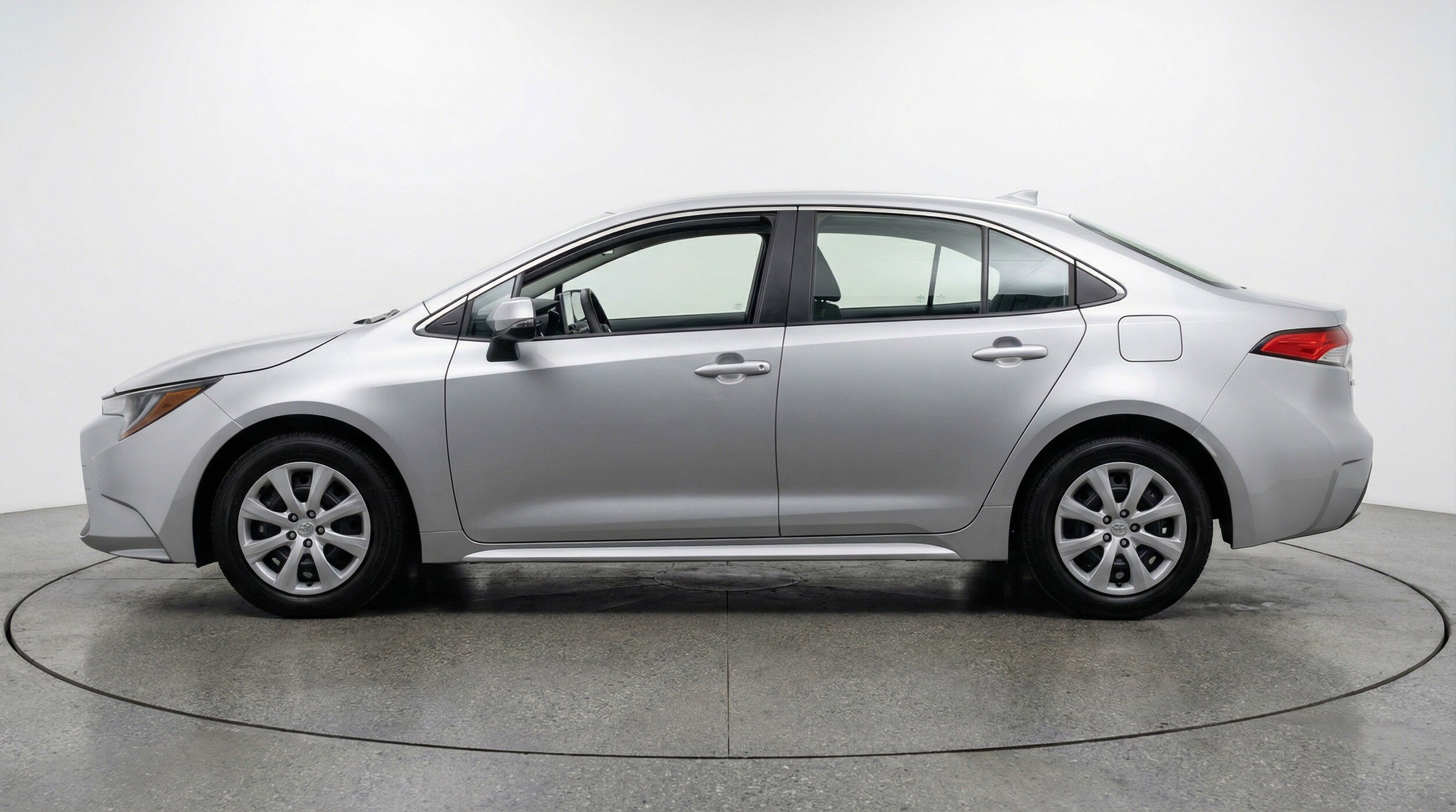 Thumbnail: 2025 Toyota Corolla - 5