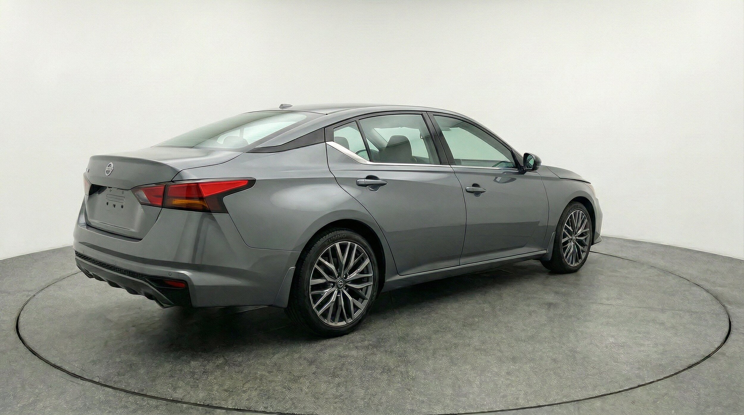 Thumbnail: 2025 Nissan Altima - 9