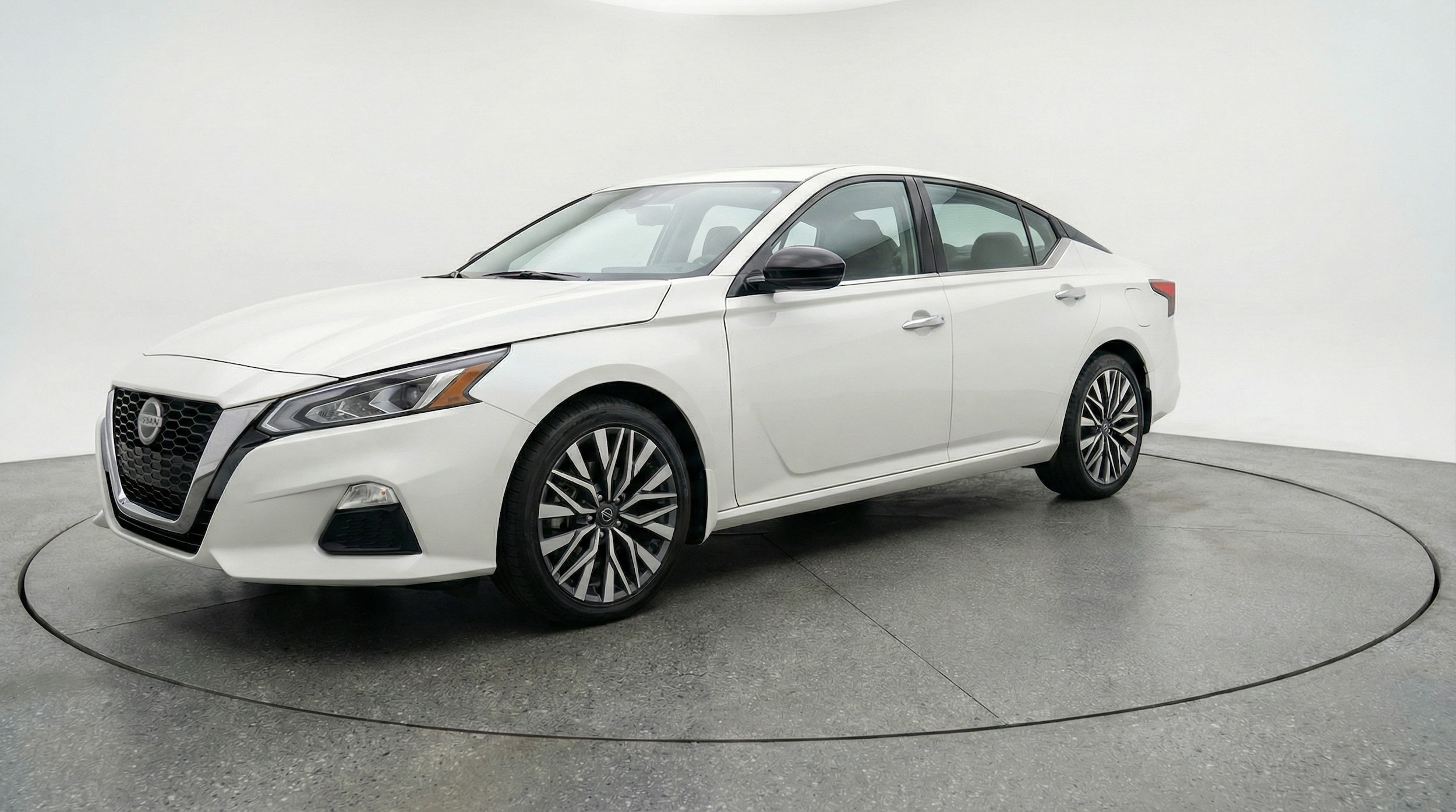 Thumbnail: 2025 Nissan Altima - 3