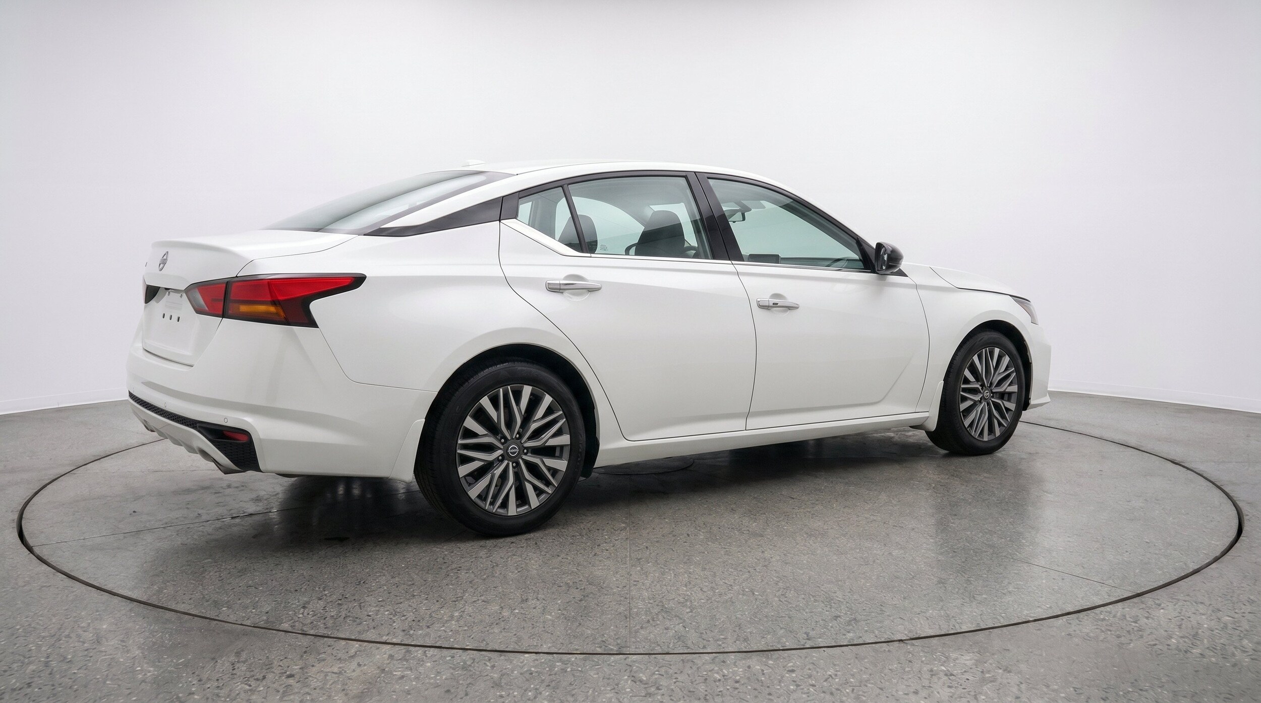 Thumbnail: 2025 Nissan Altima - 9