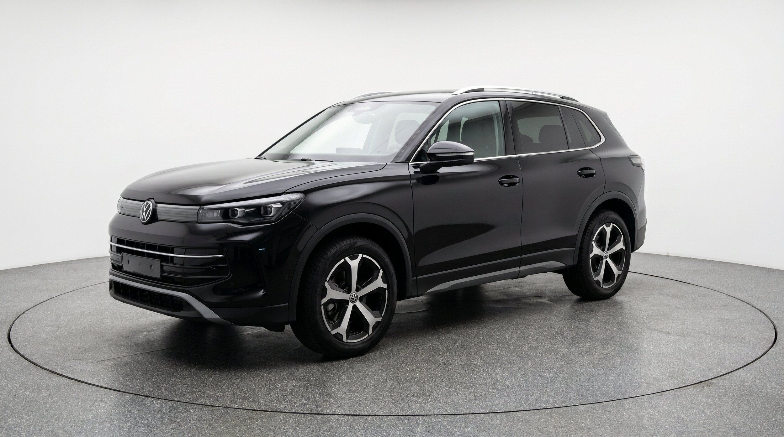 Thumbnail: 2026 Volkswagen Tiguan - 3