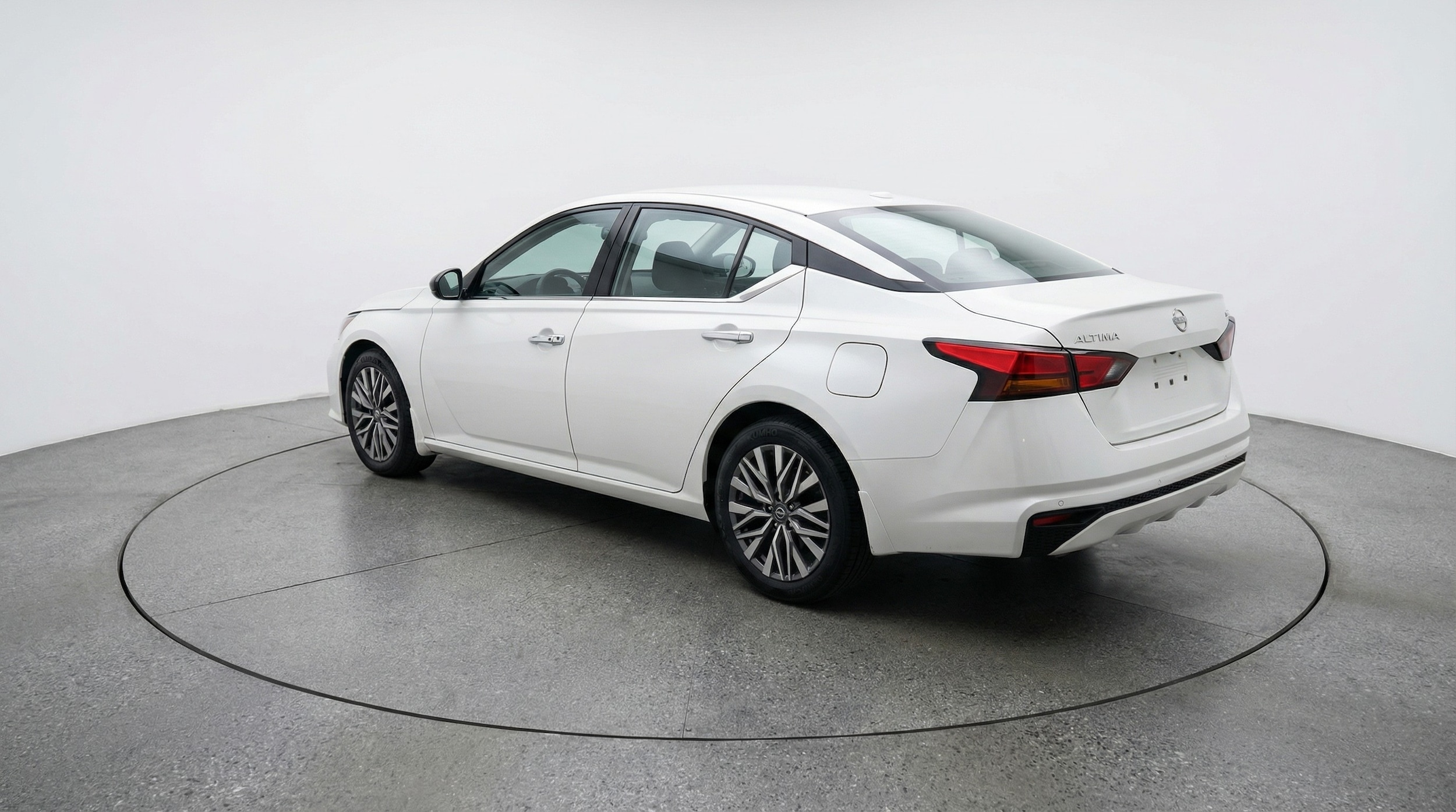 Thumbnail: 2025 Nissan Altima - 5