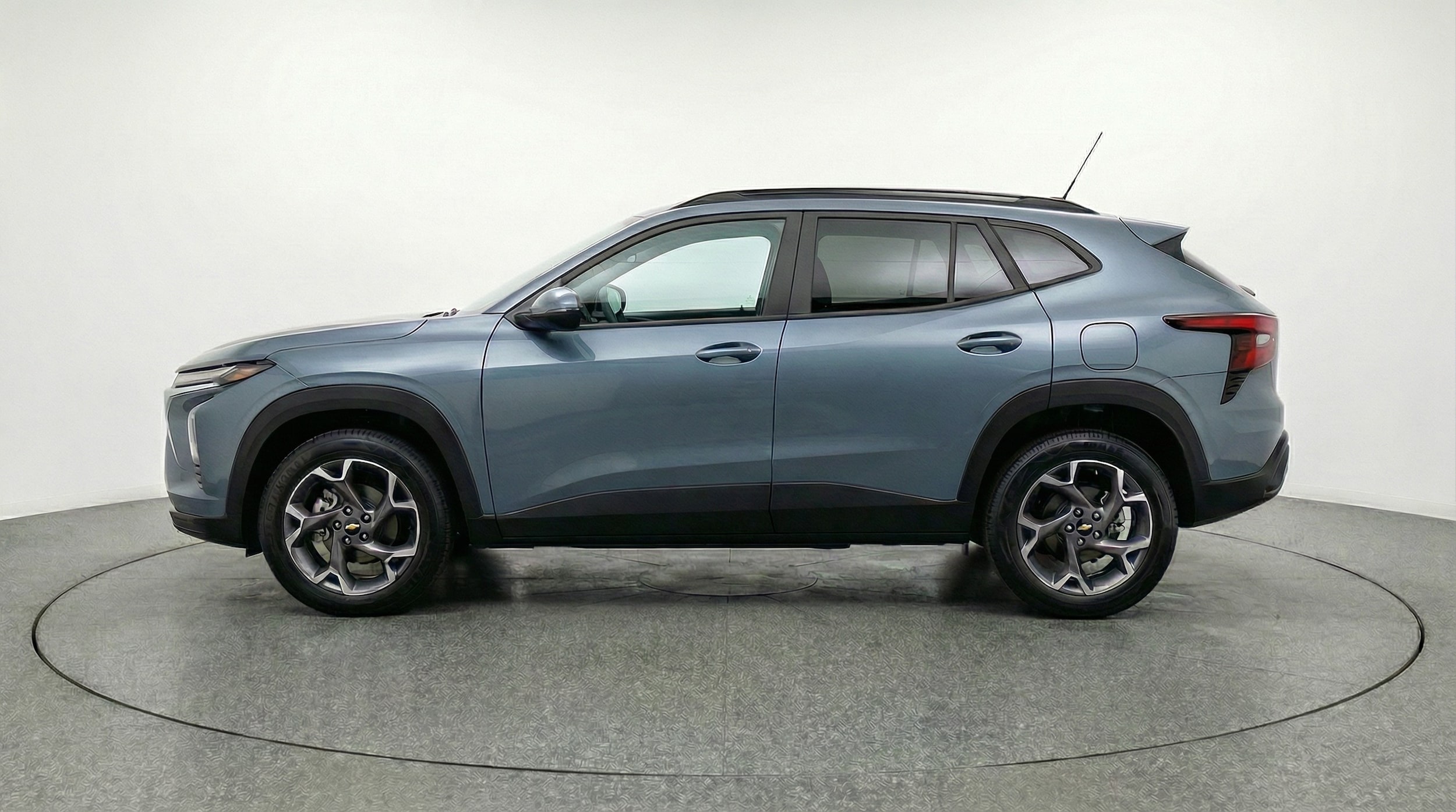 Thumbnail: 2025 Chevrolet Trax - 4