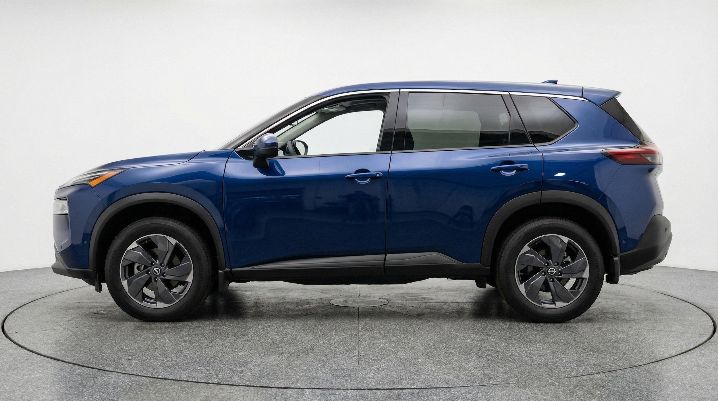 Thumbnail: 2025 Nissan Rogue - 5