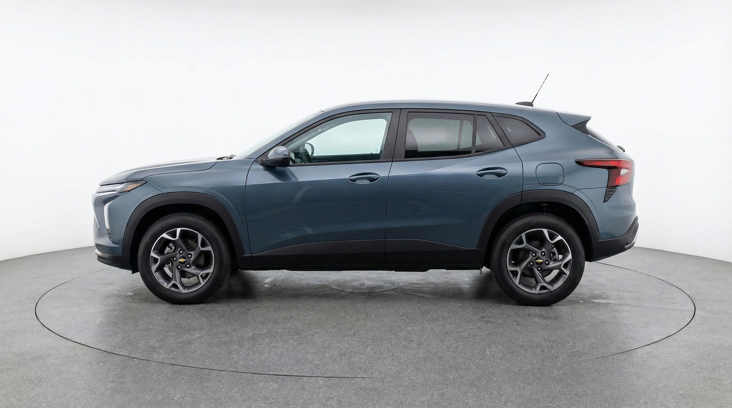 Thumbnail: 2025 Chevrolet Trax - 5