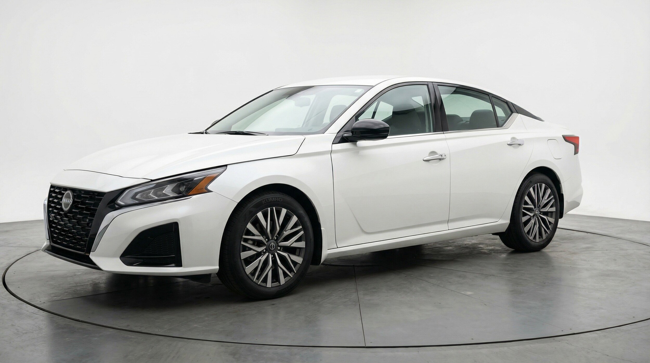 Thumbnail: 2025 Nissan Altima - 3