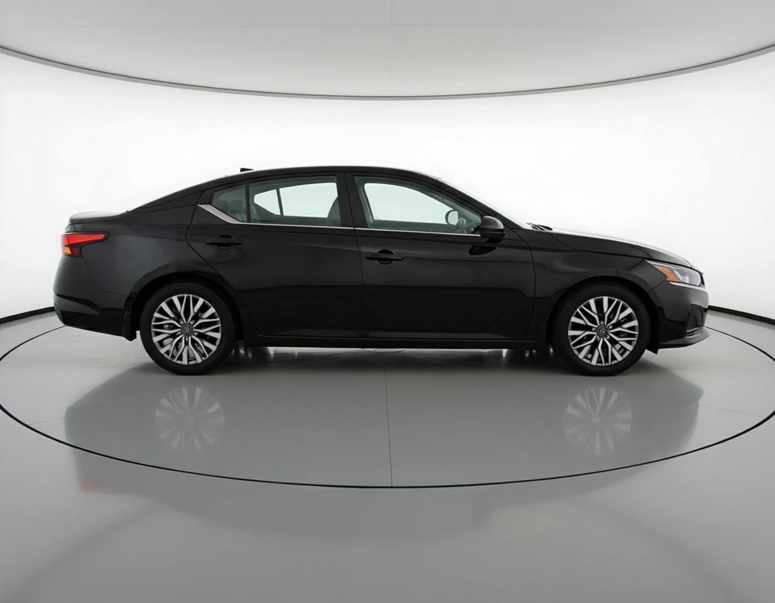 Thumbnail: 2025 Nissan Altima - 8