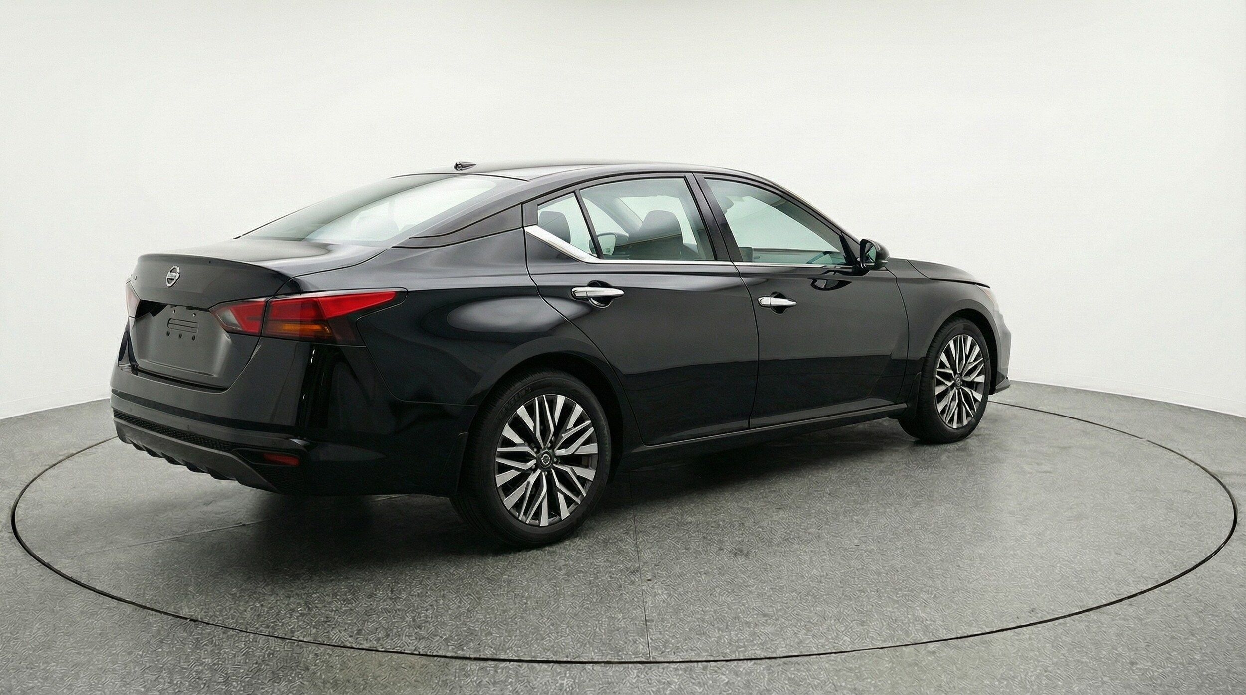 Thumbnail: 2025 Nissan Altima - 7