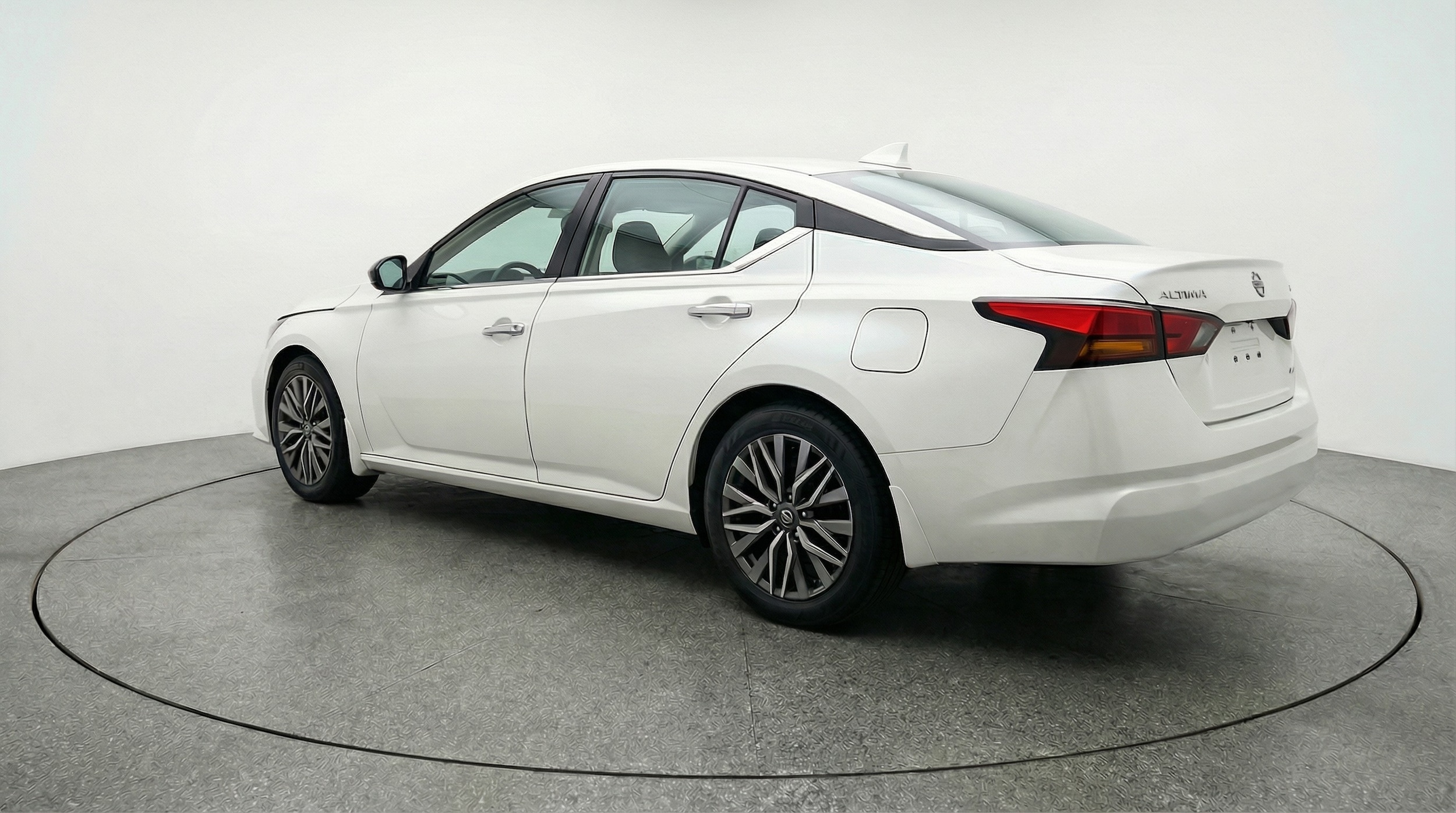 Thumbnail: 2025 Nissan Altima - 5