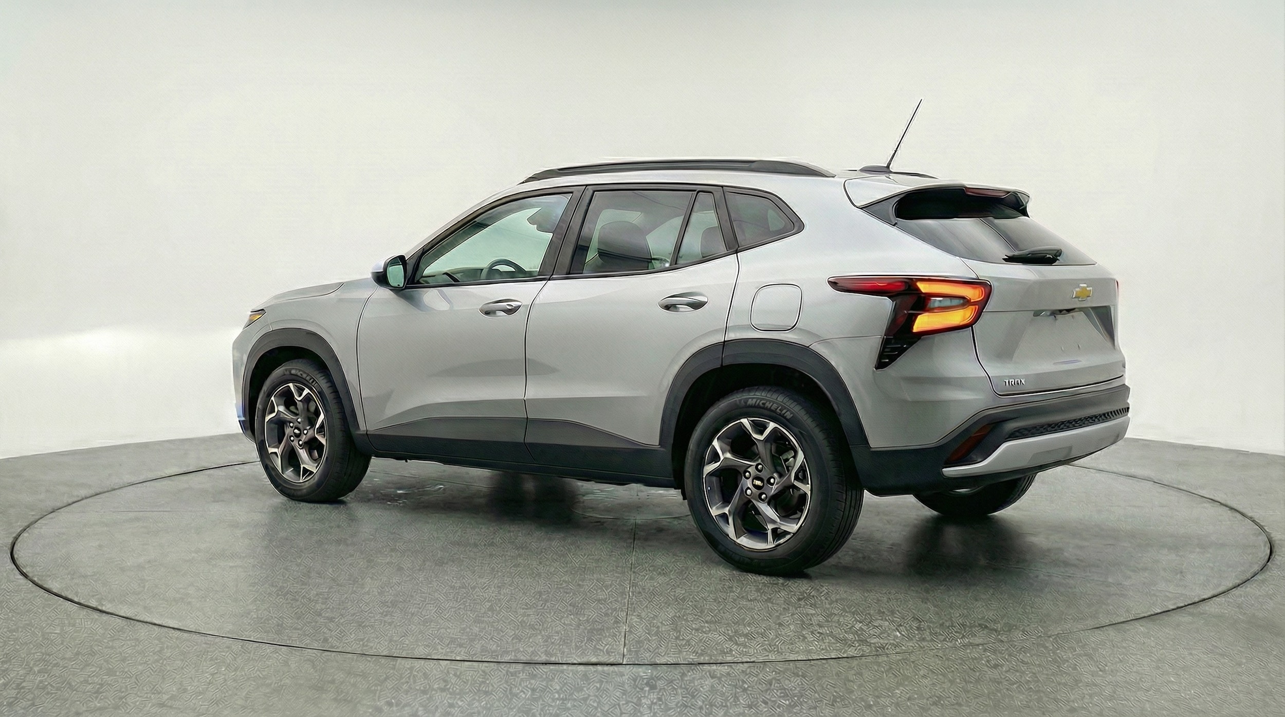 Thumbnail: 2025 Chevrolet Trax - 5